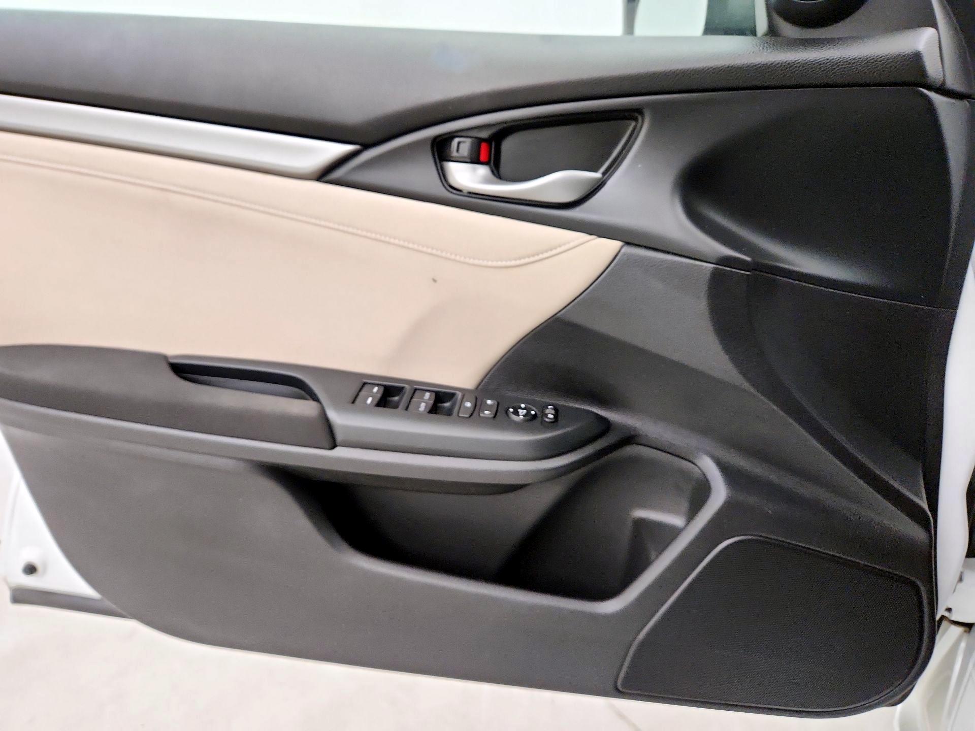 Thumbnail: 2019 Honda Civic - 12