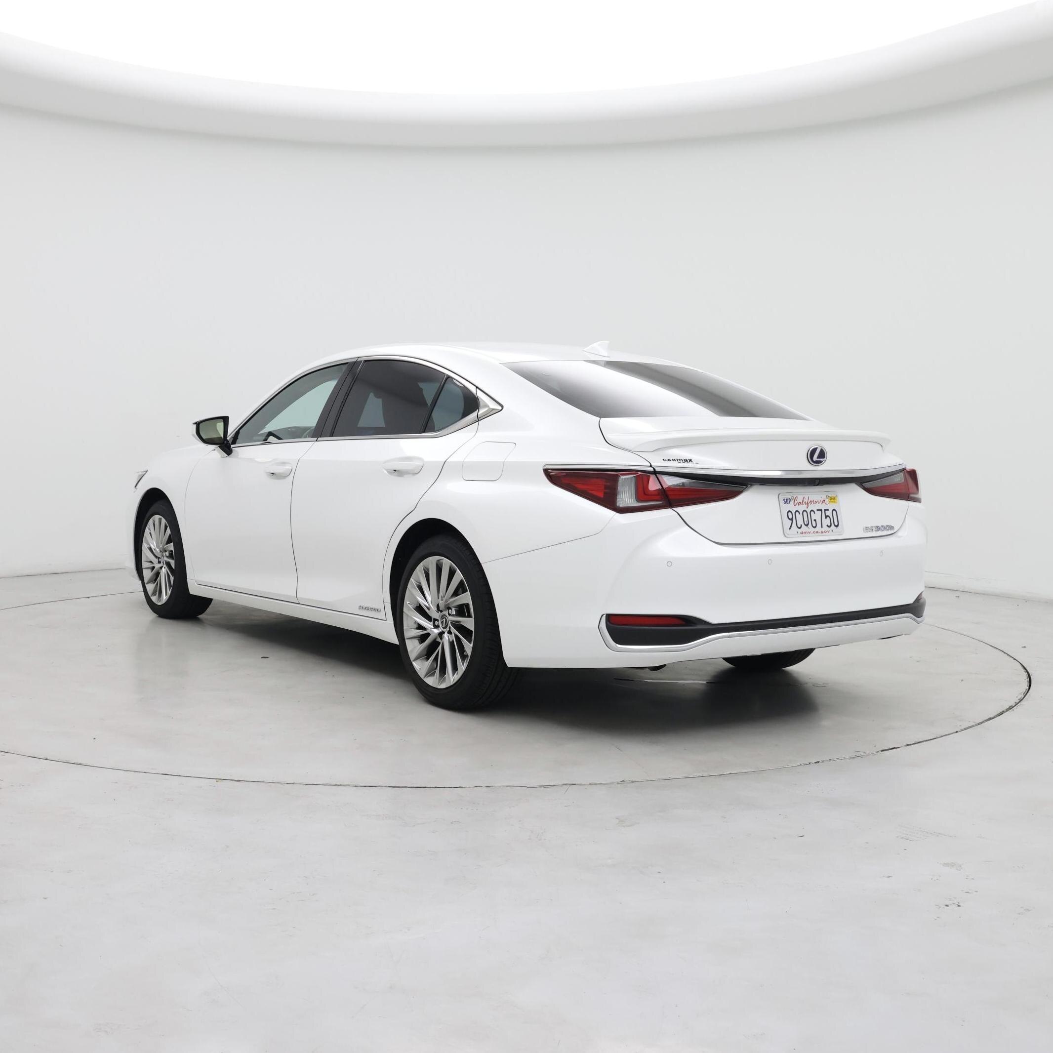 Thumbnail: 2022 Lexus ES - 2