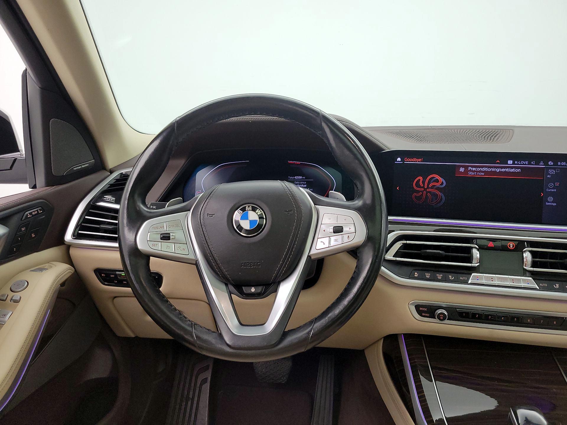 Thumbnail: 2019 BMW X7 - 10