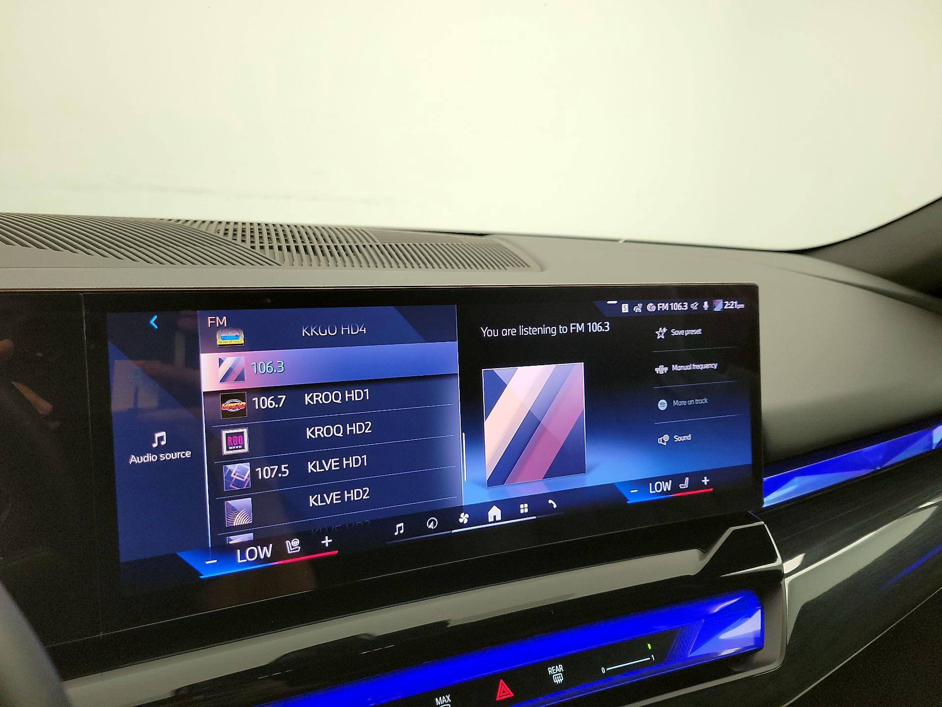 Thumbnail: 2024 BMW i5 - 16