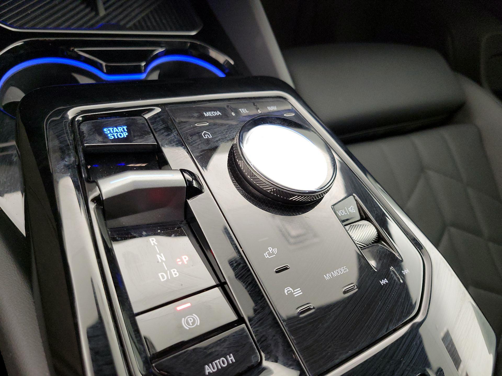 Thumbnail: 2024 BMW i5 - 18