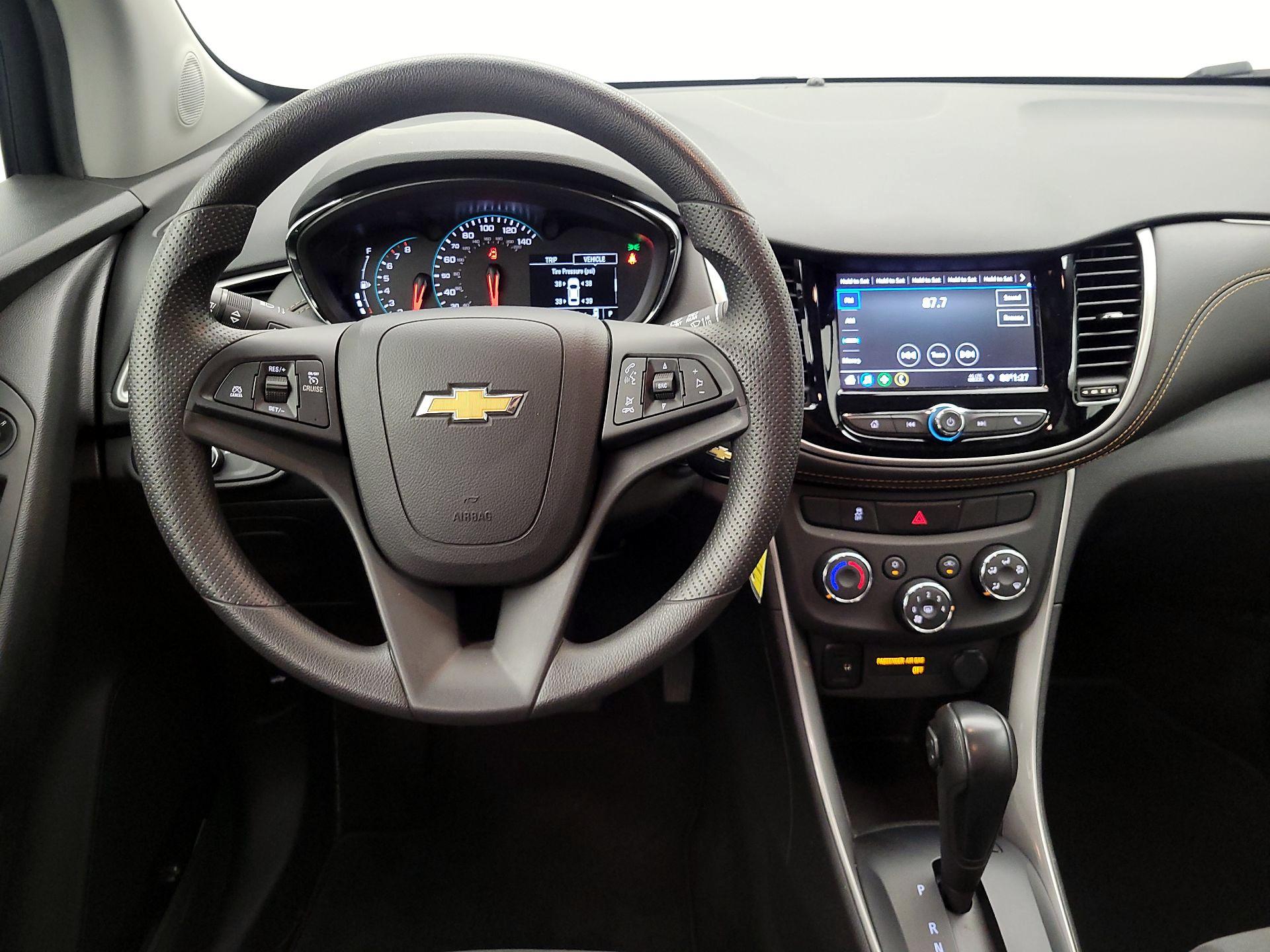 Thumbnail: 2022 Chevrolet Trax - 10