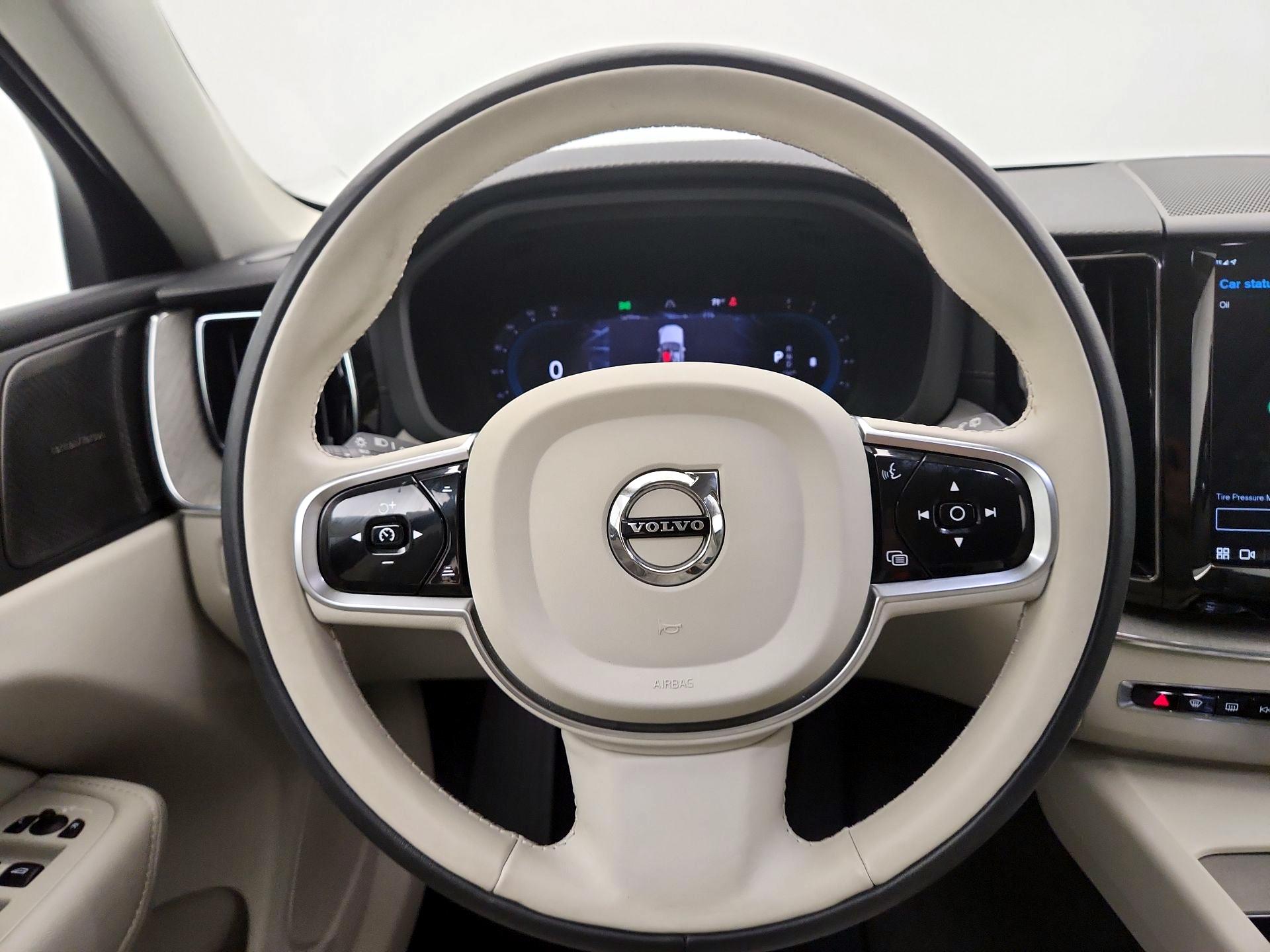 Thumbnail: 2023 Volvo XC60 - 10