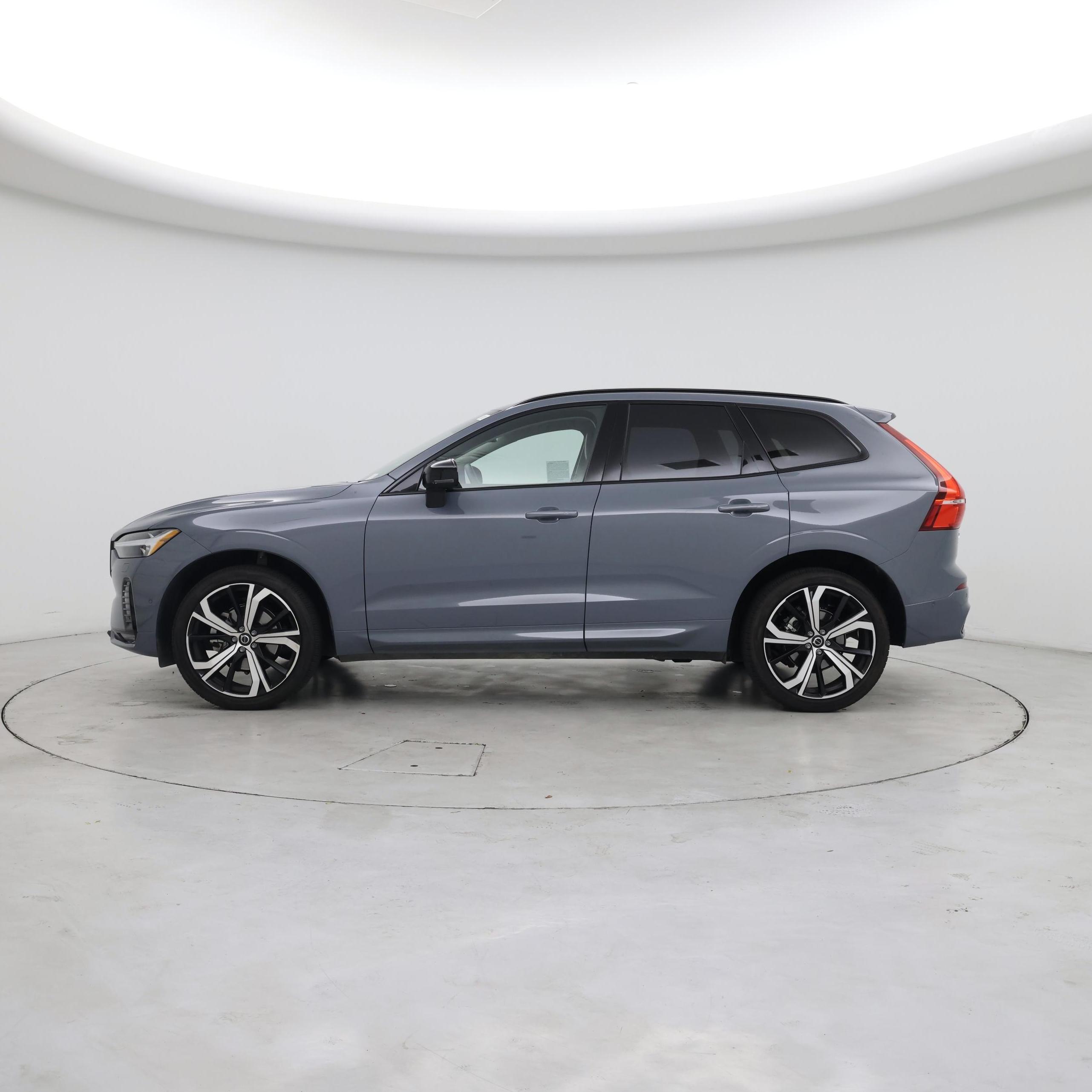 Thumbnail: 2023 Volvo XC60 - 3