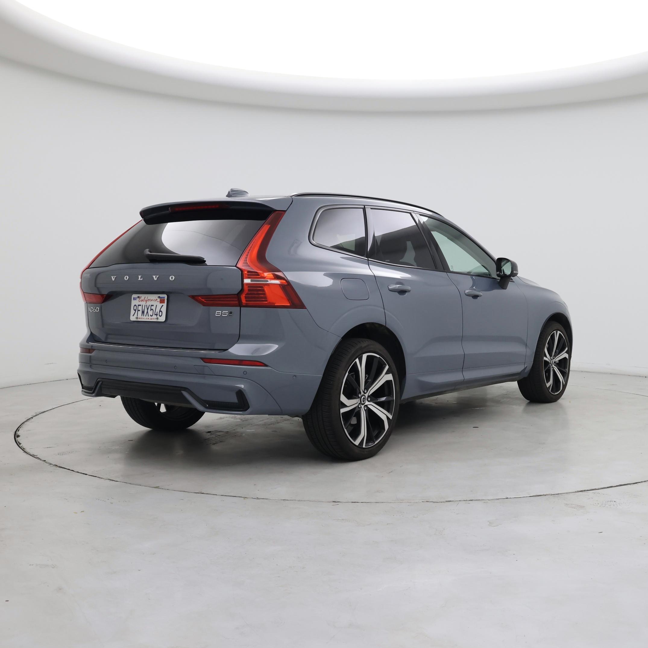 Thumbnail: 2023 Volvo XC60 - 8