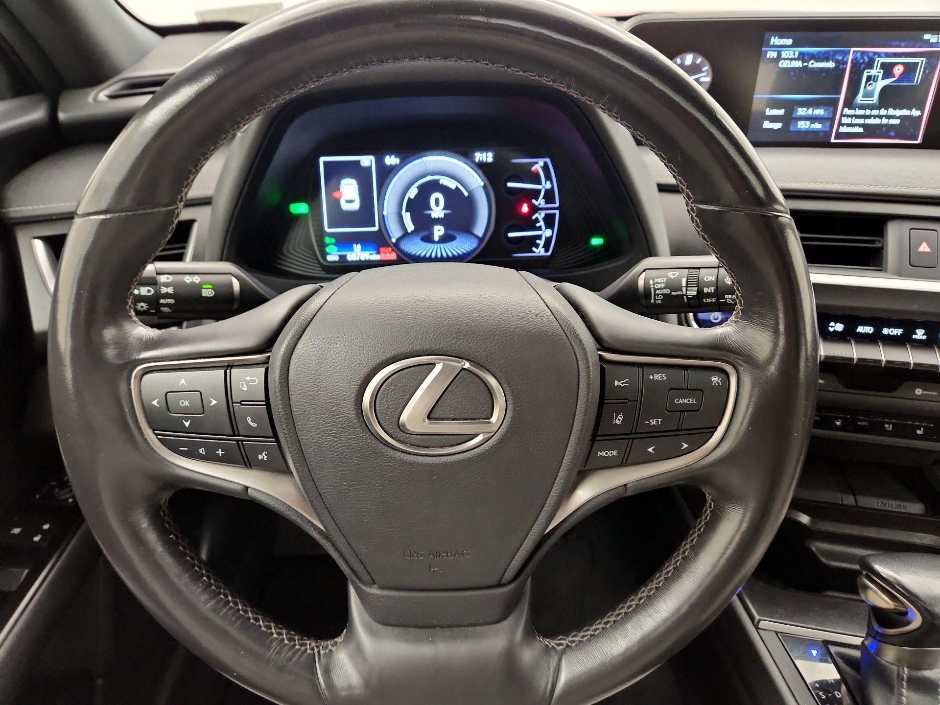 Thumbnail: 2020 Lexus UX - 10
