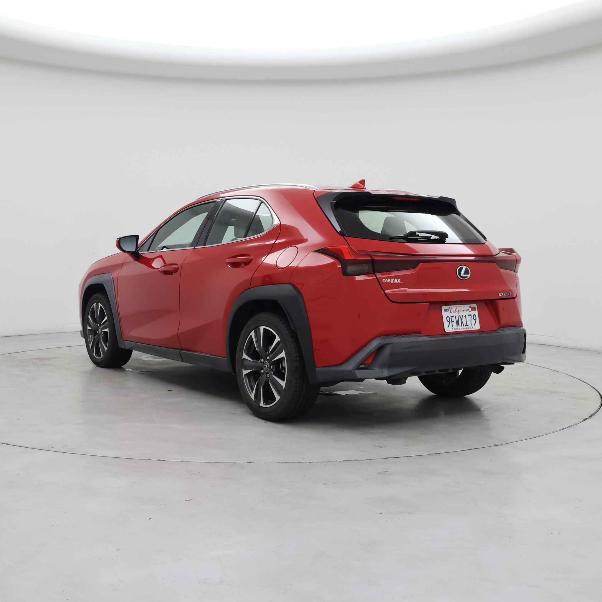 Thumbnail: 2020 Lexus UX - 2