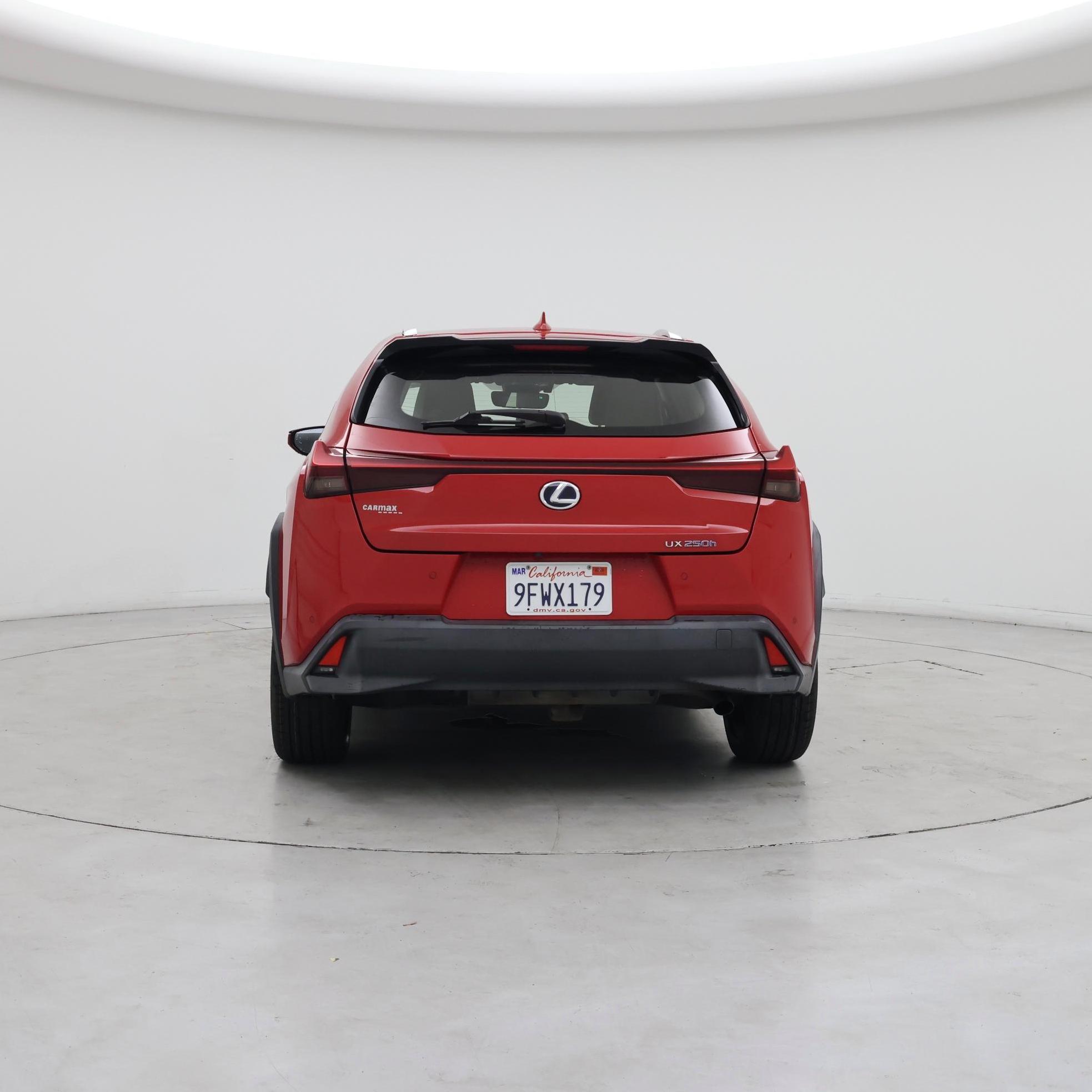 Thumbnail: 2020 Lexus UX - 6