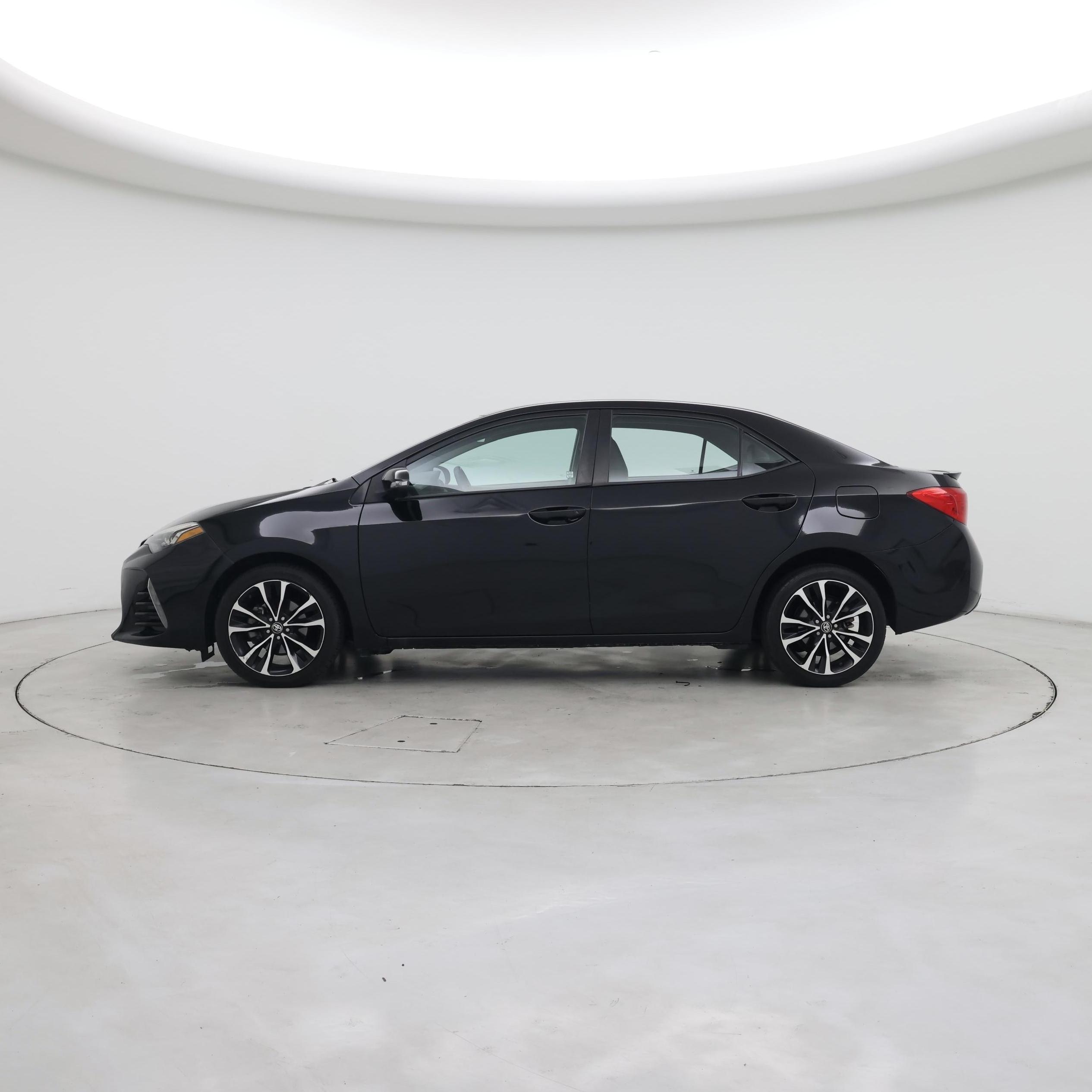 Thumbnail: 2017 Toyota Corolla - 3