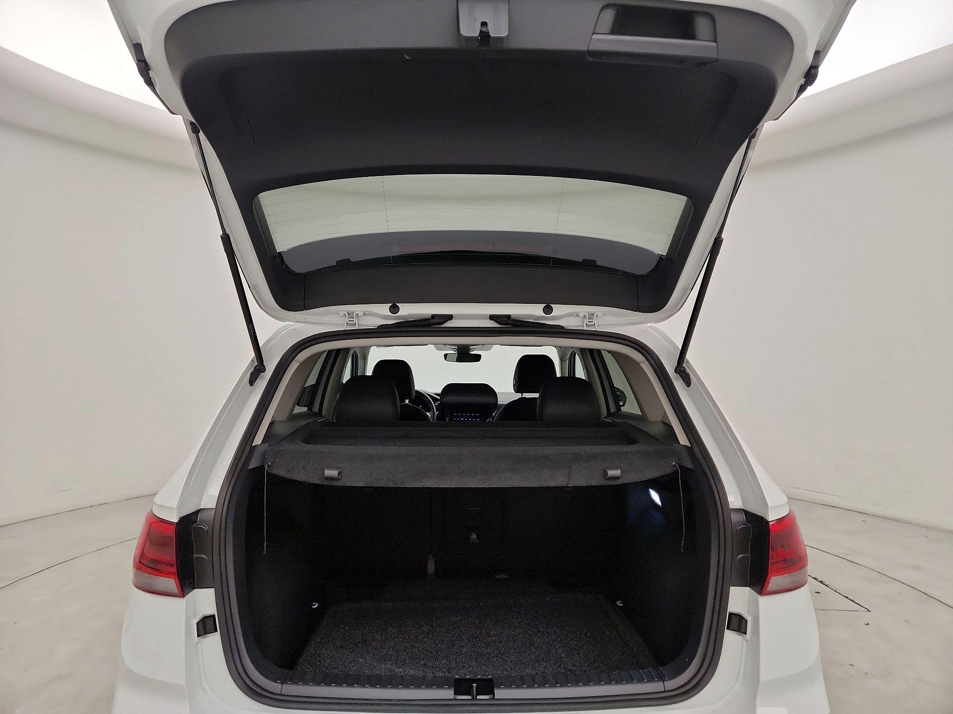 Thumbnail: 2024 Volkswagen Taos - 20