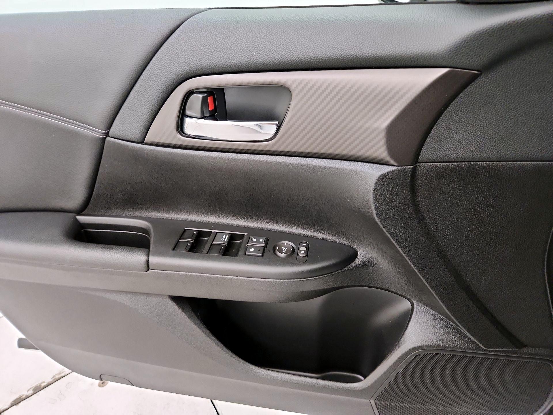 Thumbnail: 2016 Honda Accord - 12