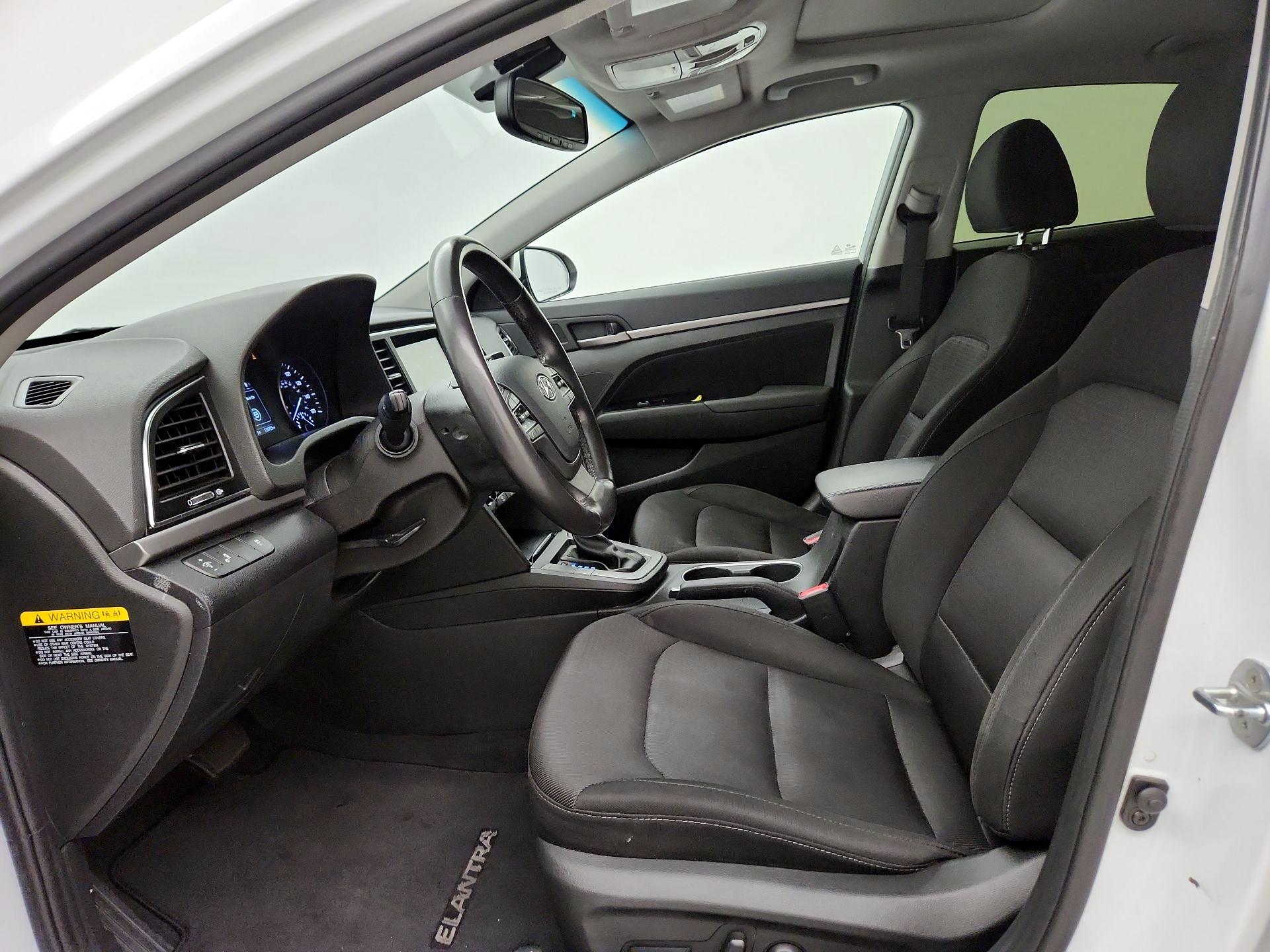Thumbnail: 2017 Hyundai Elantra - 11