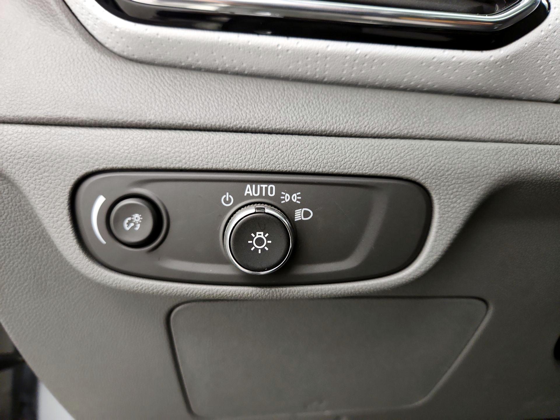 Thumbnail: 2023 Chevrolet Bolt EUV - 11