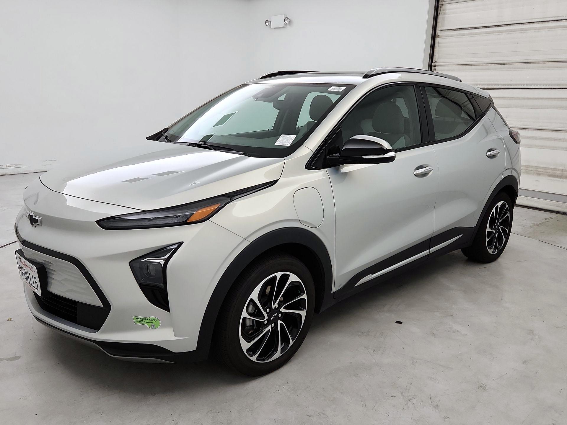Thumbnail: 2023 Chevrolet Bolt EUV - 3