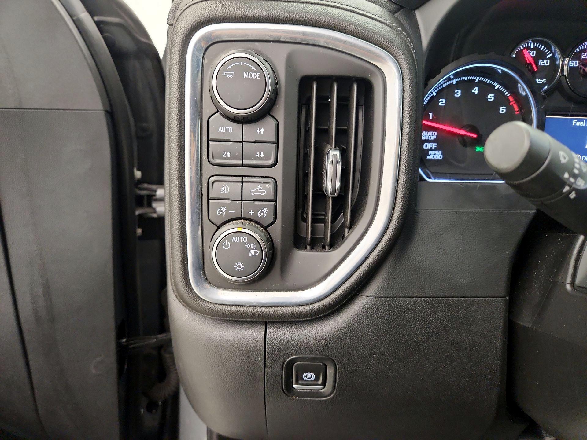 Thumbnail: 2021 Chevrolet Silverado 1500 - 13