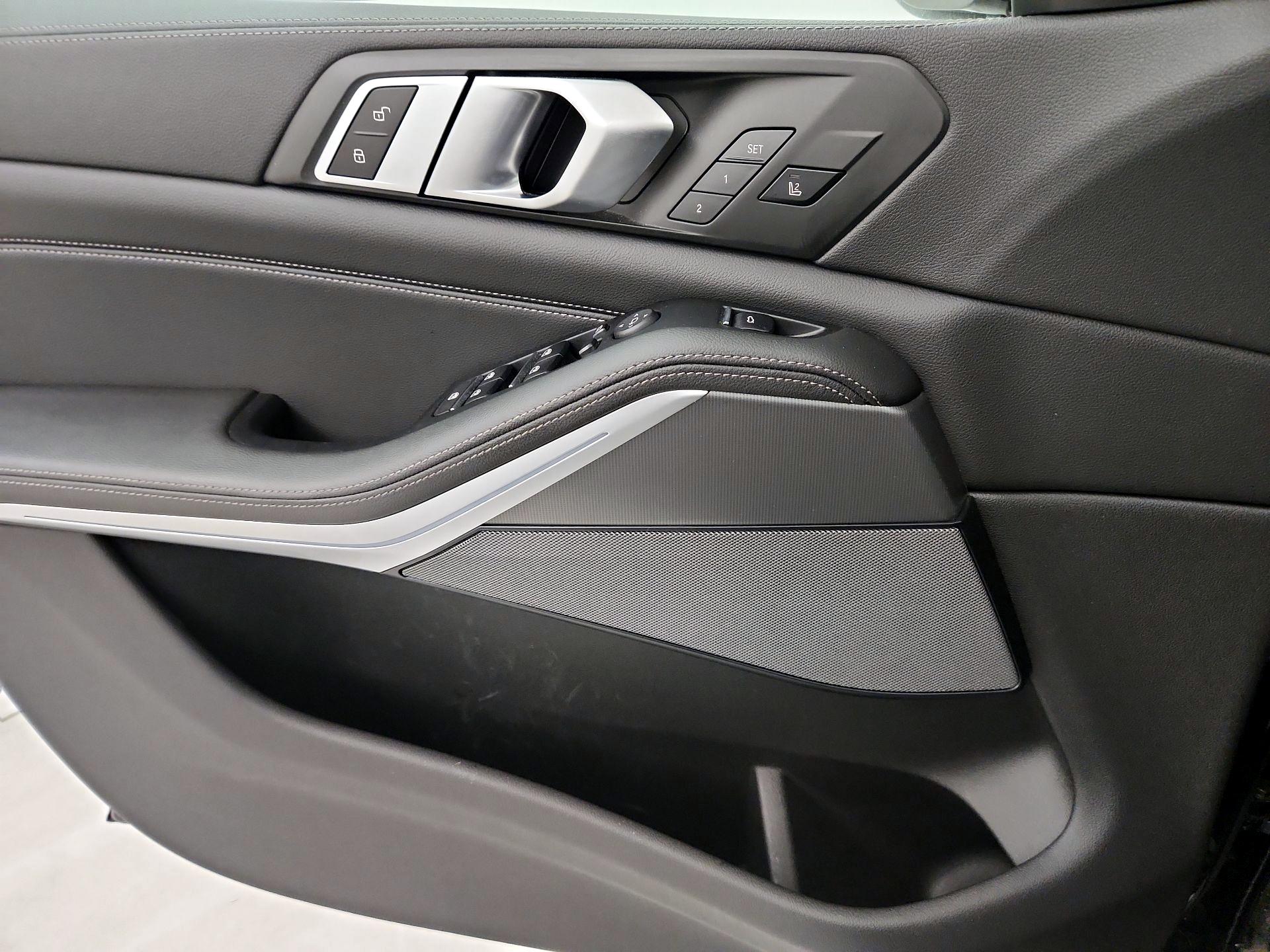 Thumbnail: 2020 BMW X5 - 12