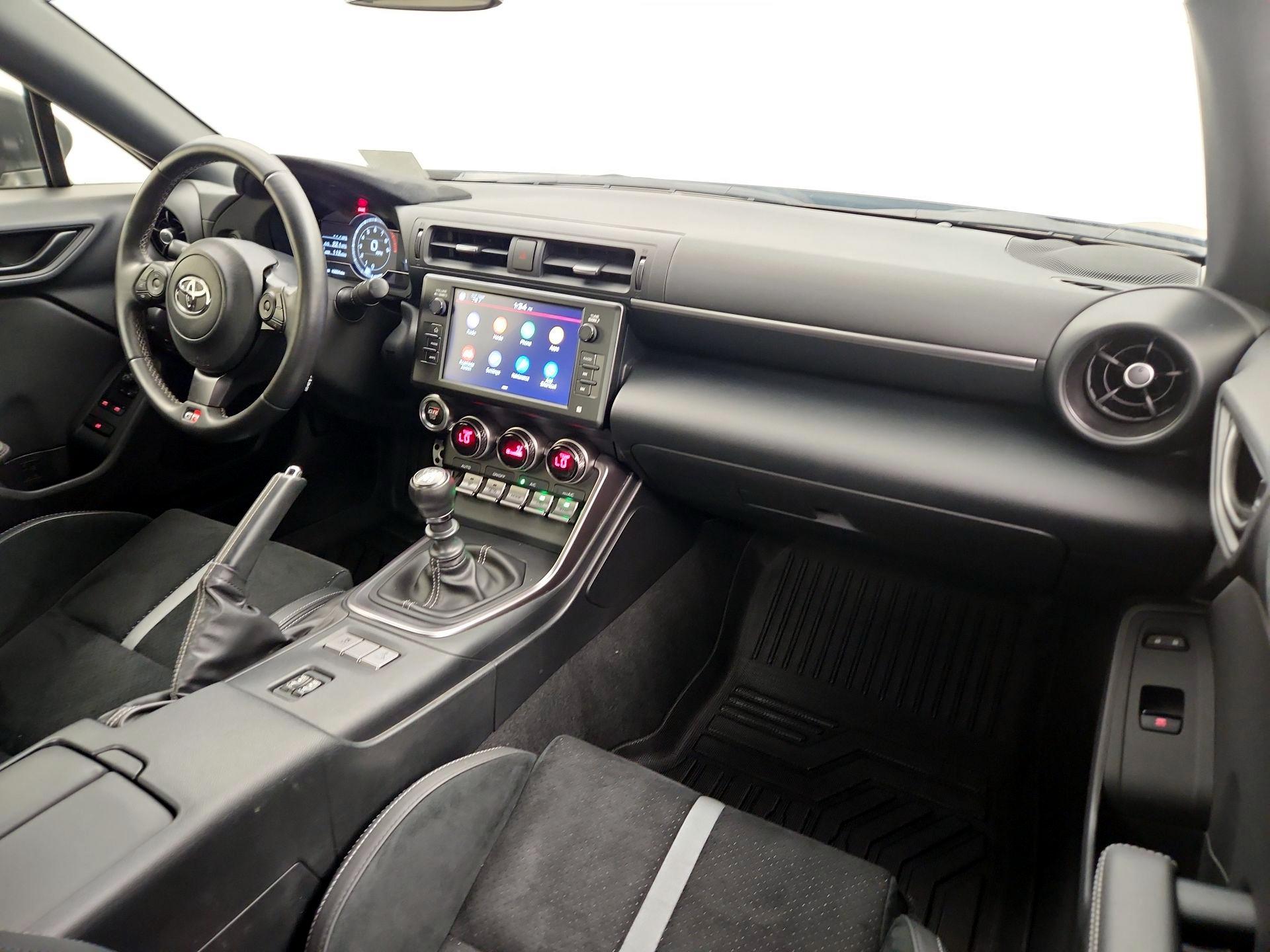 Thumbnail: 2023 Toyota GR86 - 9
