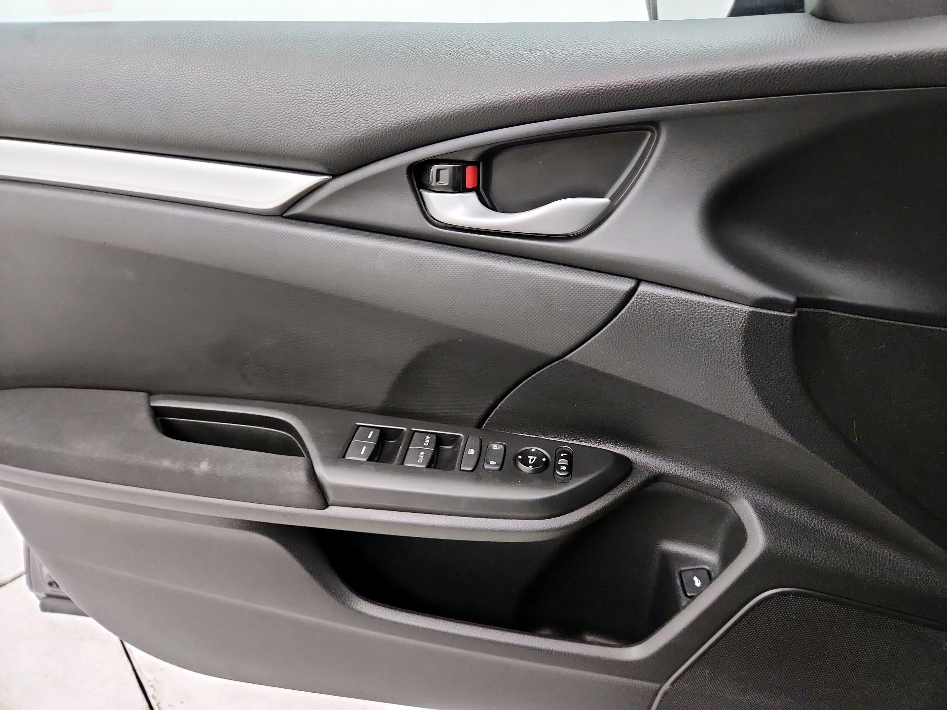 Thumbnail: 2020 Honda Civic - 10