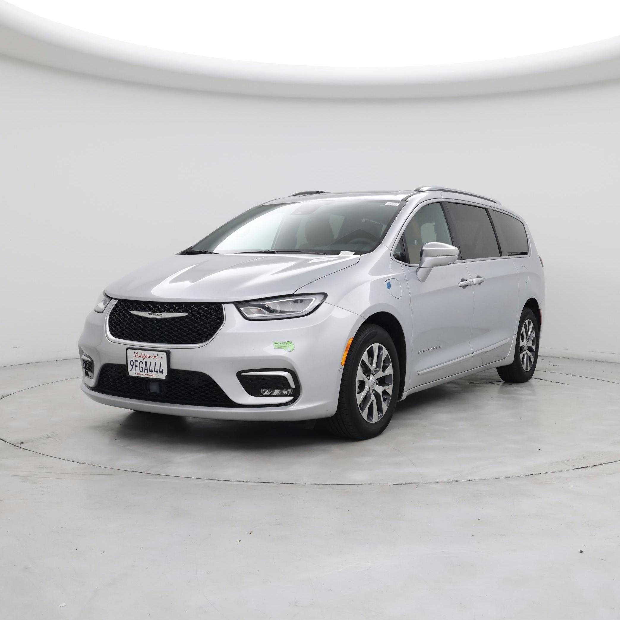 Thumbnail: 2022 Chrysler Pacifica - 4