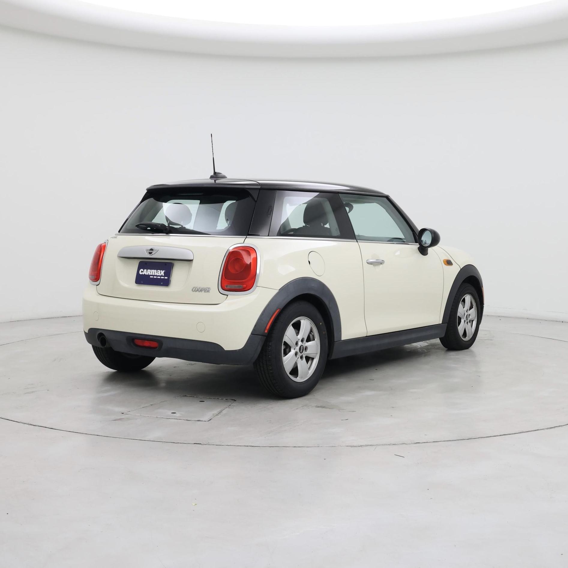 Thumbnail: 2015 MINI Cooper Hardtop - 8