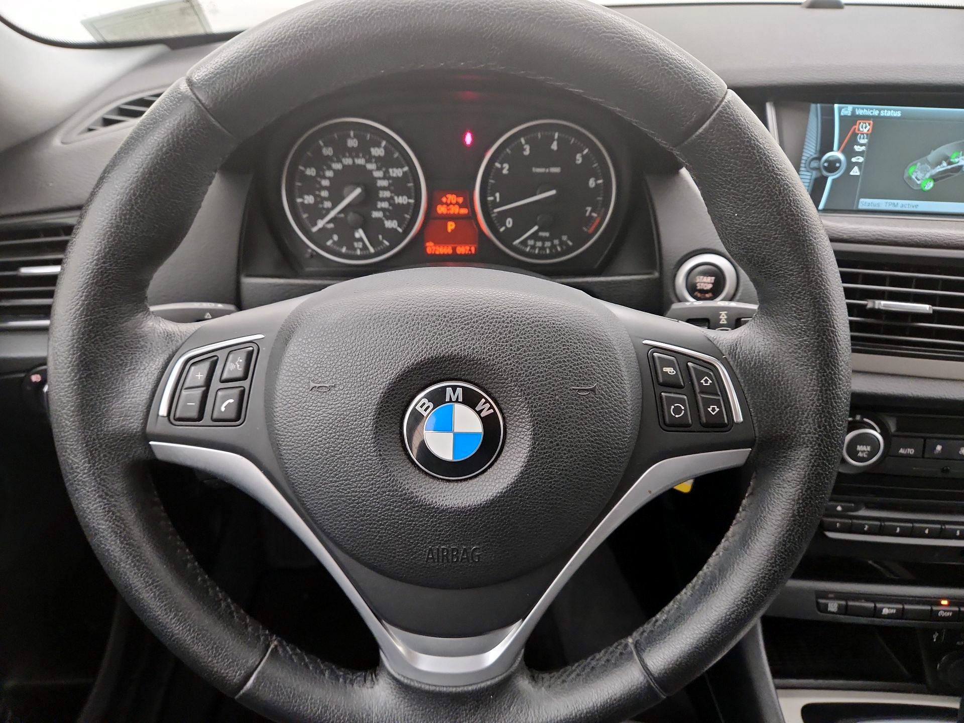 Thumbnail: 2015 BMW X1 - 10