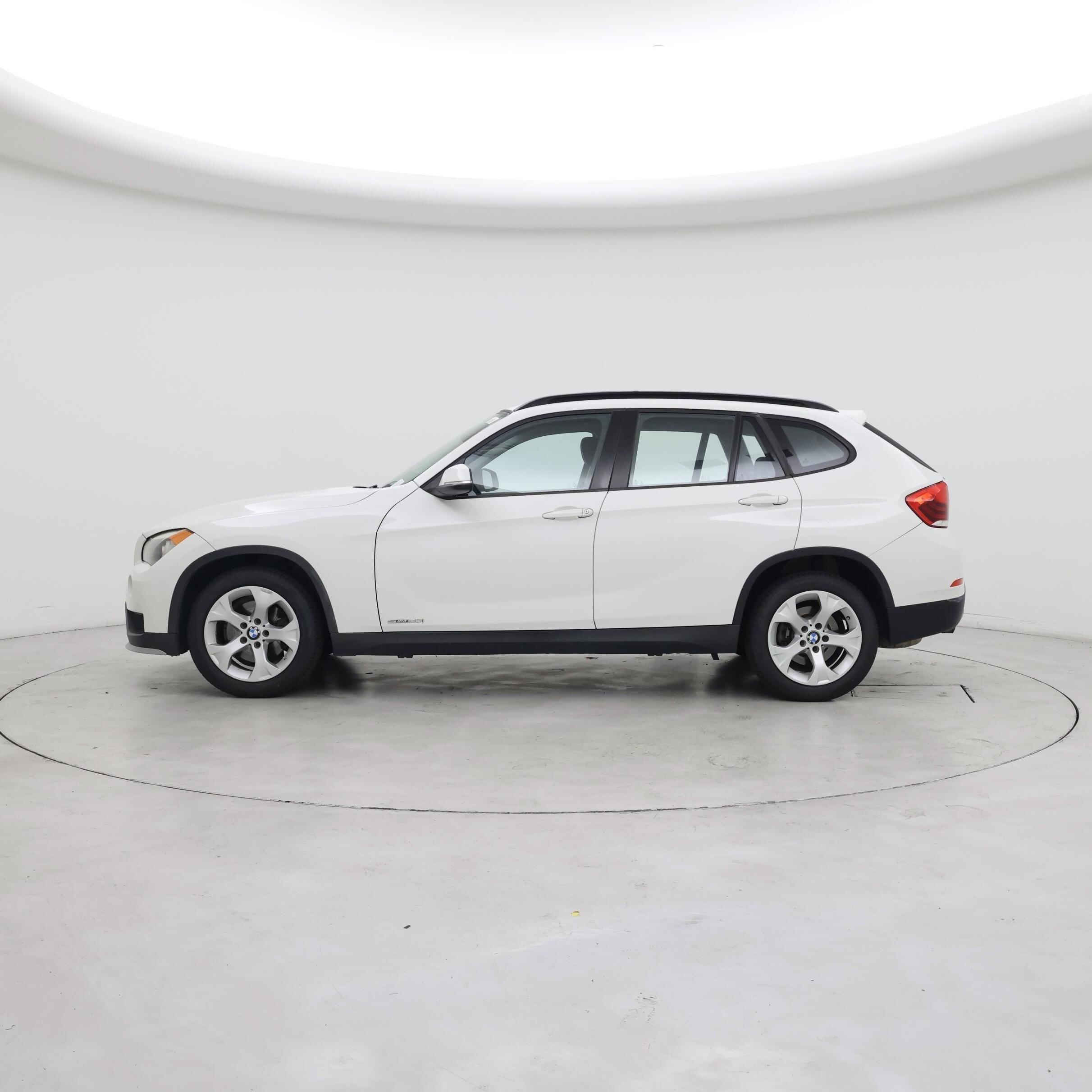 Thumbnail: 2015 BMW X1 - 3