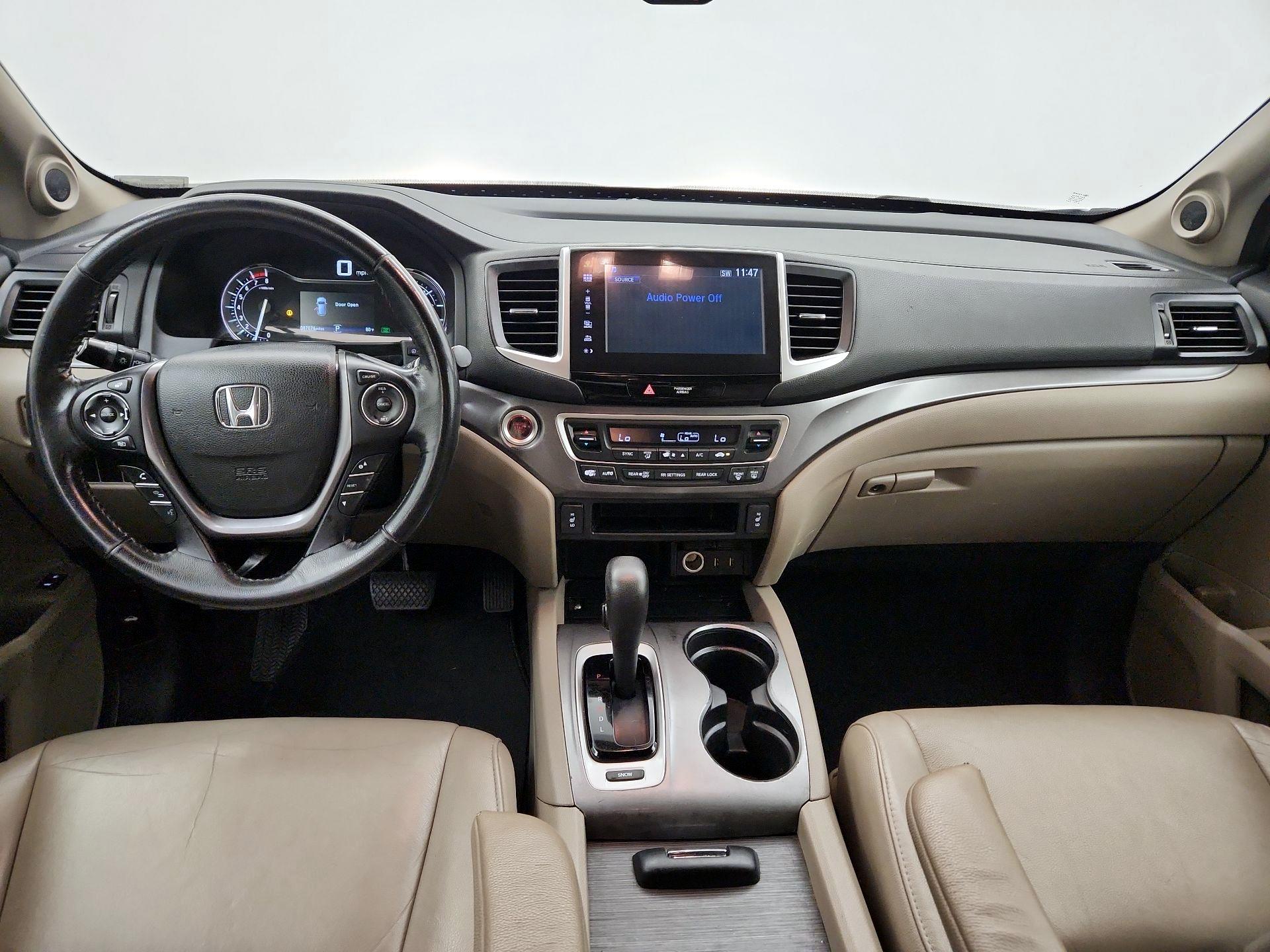 Thumbnail: 2016 Honda Pilot - 9