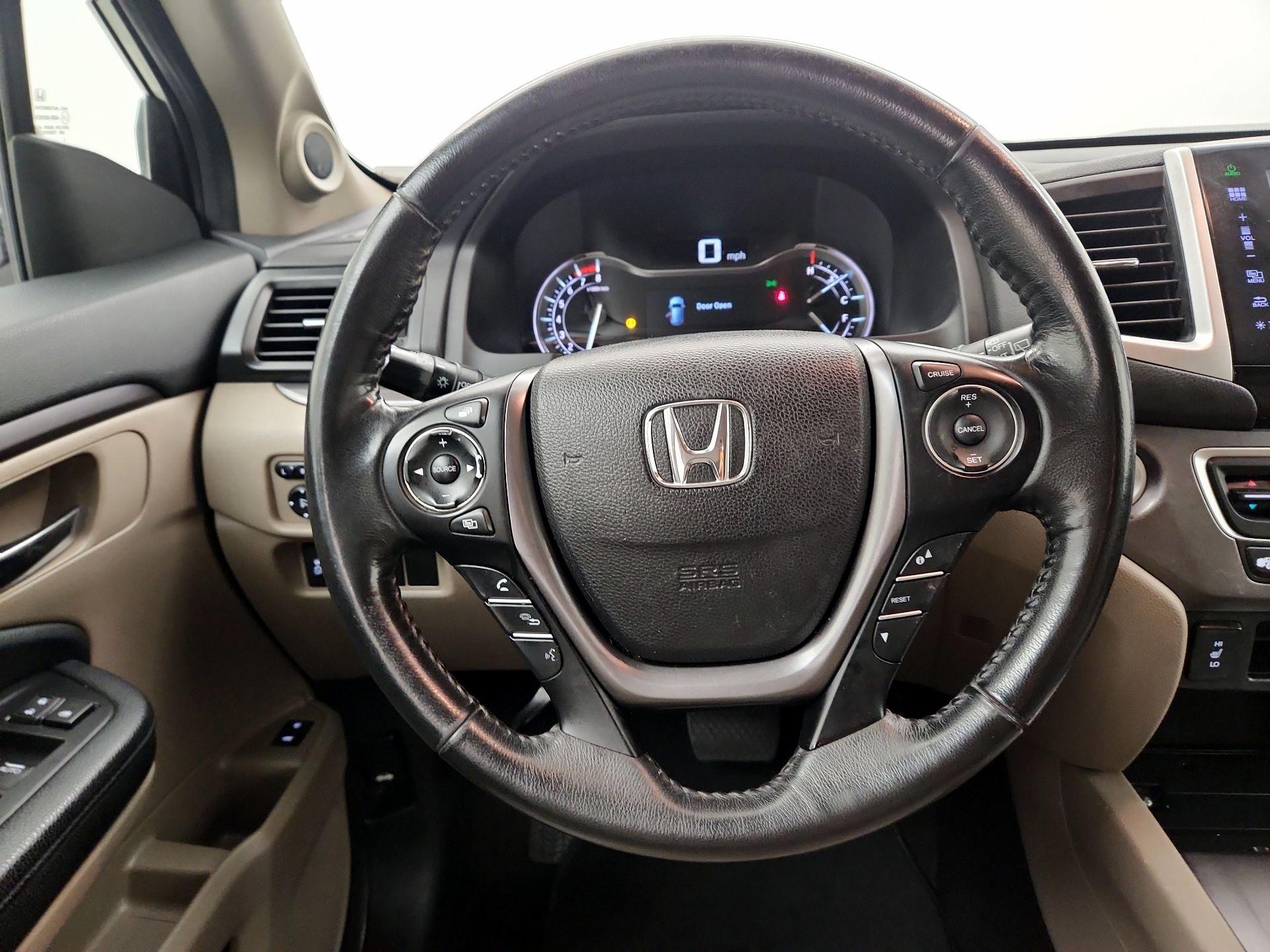 Thumbnail: 2016 Honda Pilot - 10