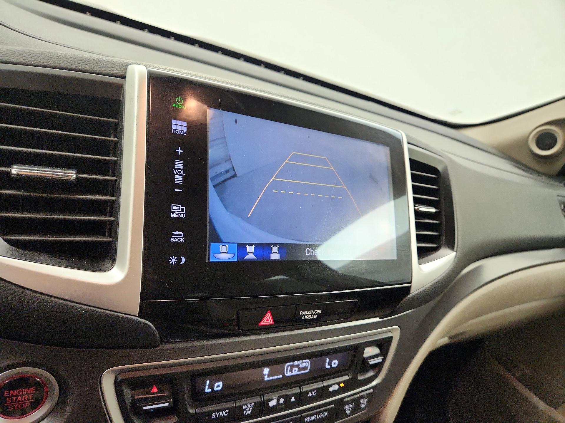 Thumbnail: 2016 Honda Pilot - 14