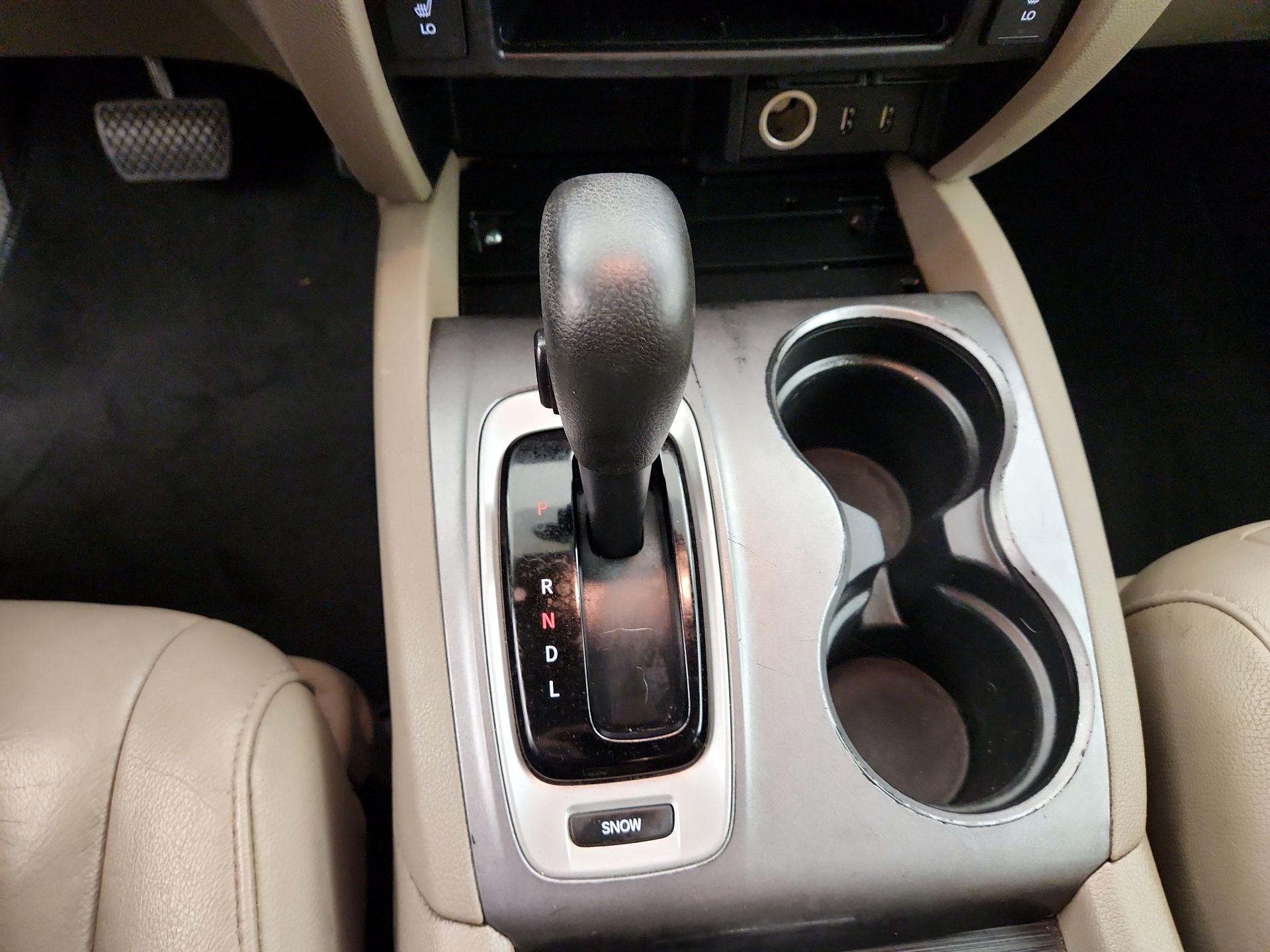 Thumbnail: 2016 Honda Pilot - 17
