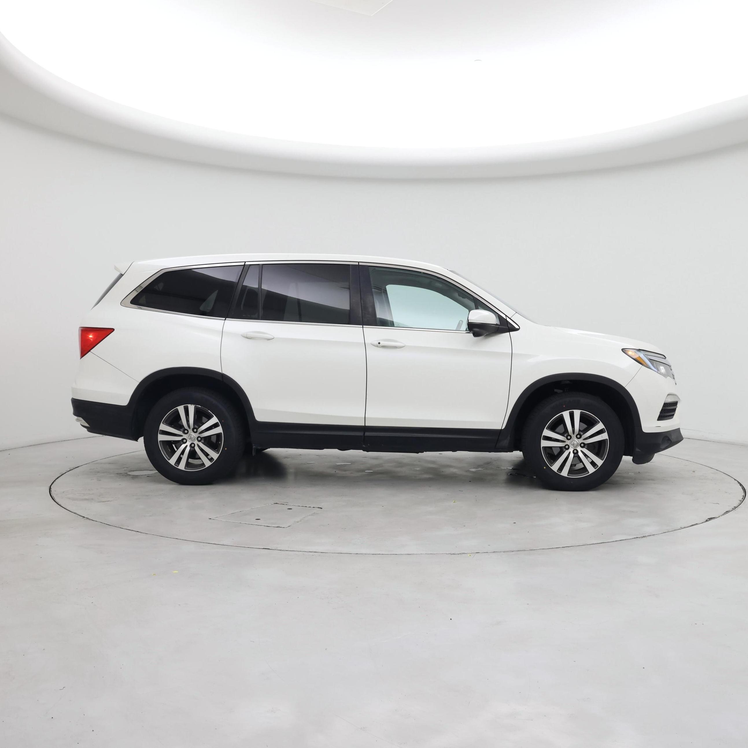Thumbnail: 2016 Honda Pilot - 7