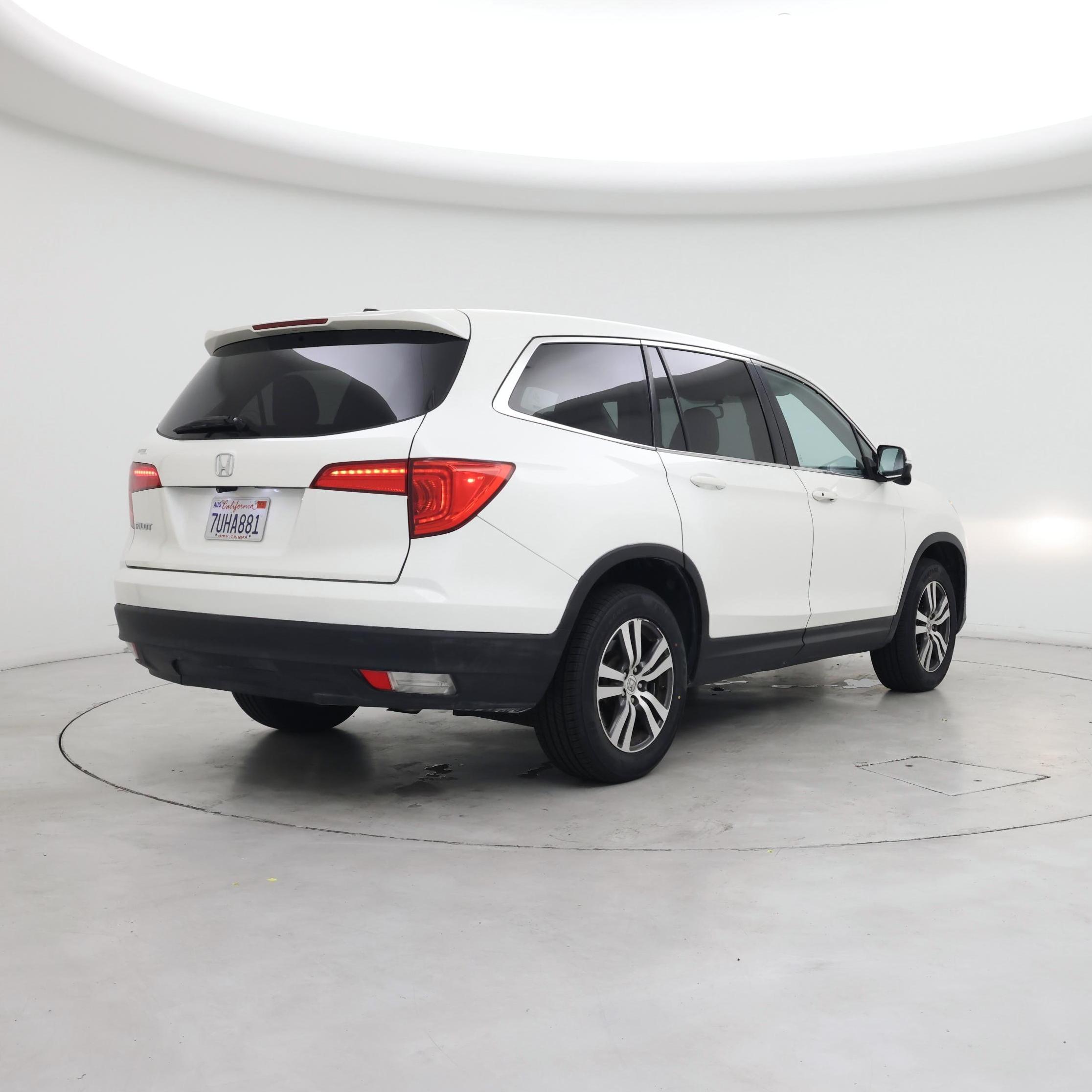 Thumbnail: 2016 Honda Pilot - 8