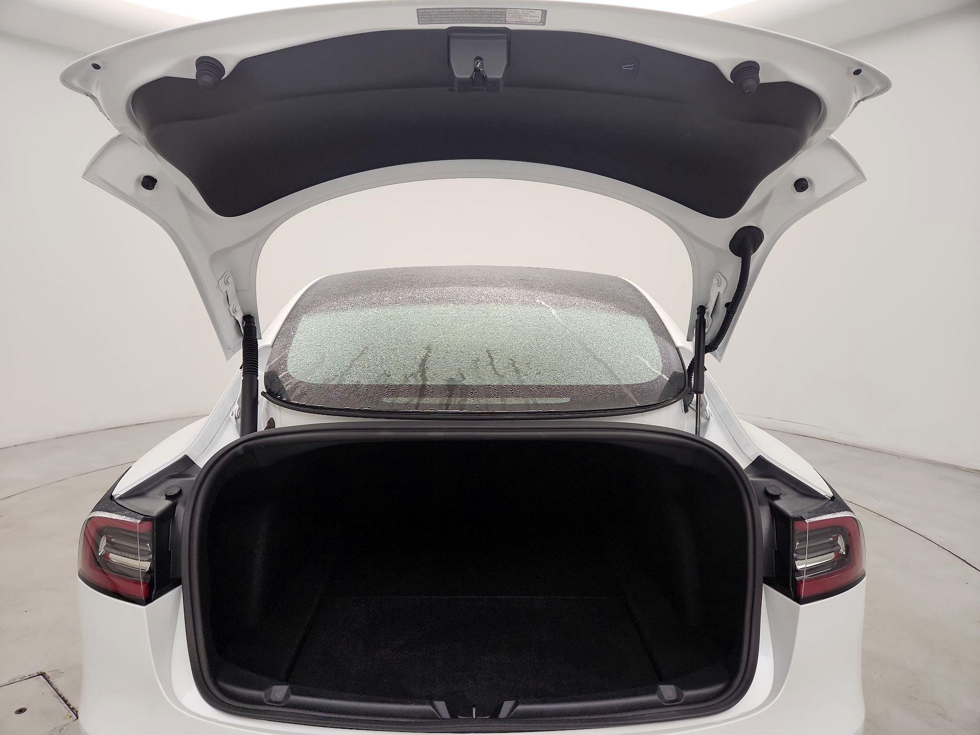 Thumbnail: 2021 Tesla Model 3 - 19
