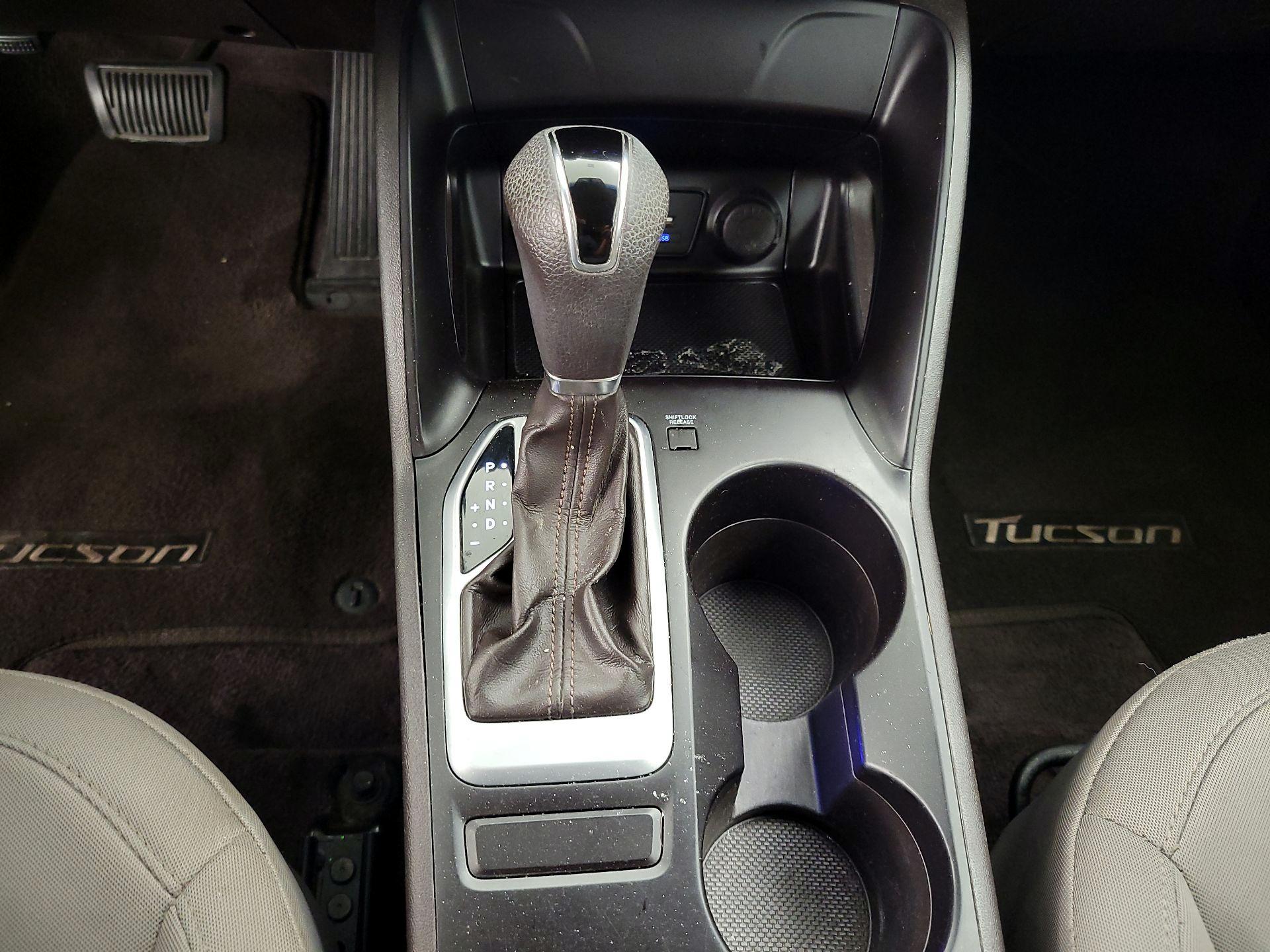 Thumbnail: 2015 Hyundai Tucson - 16