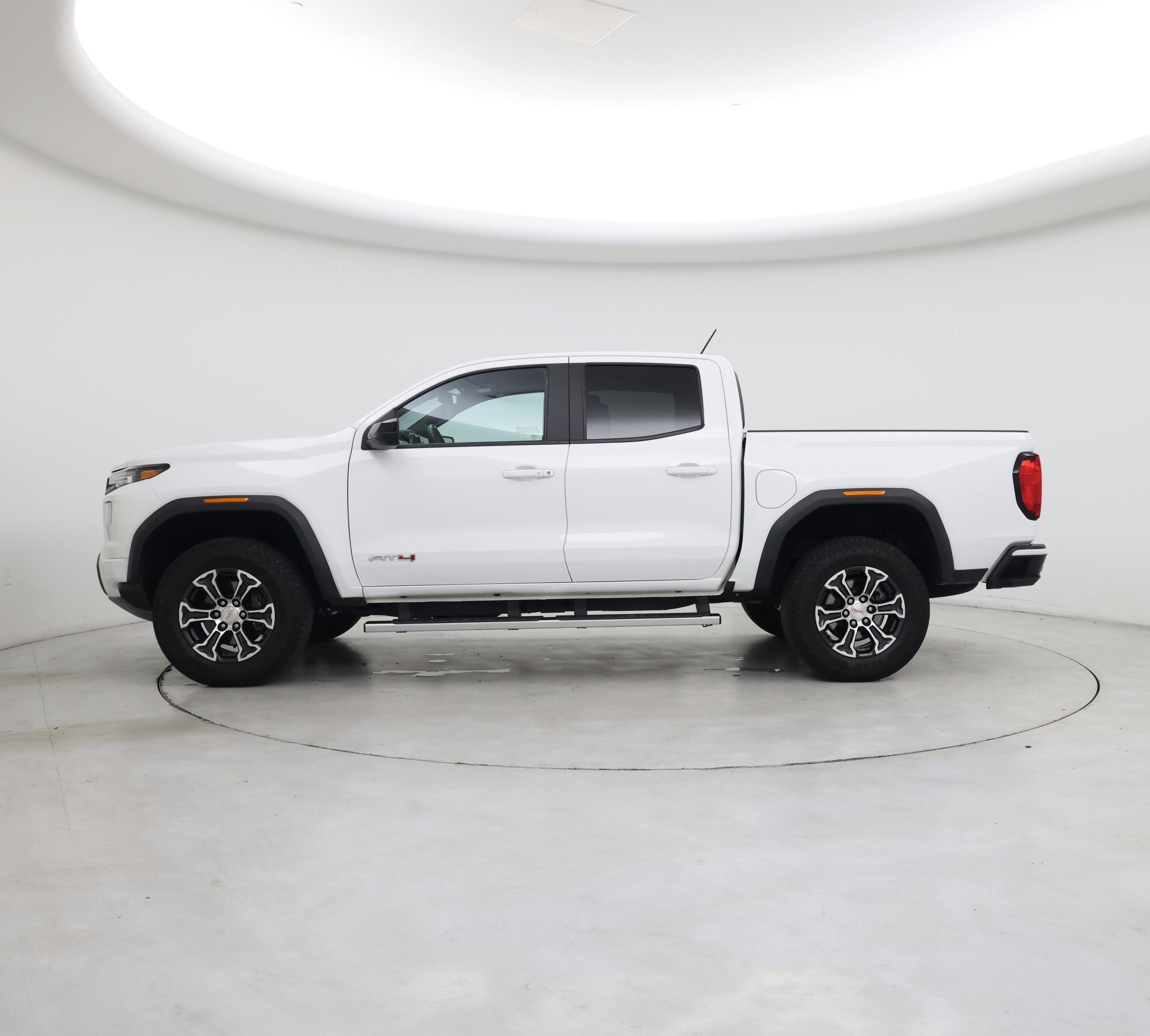Thumbnail: 2023 GMC Canyon - 3