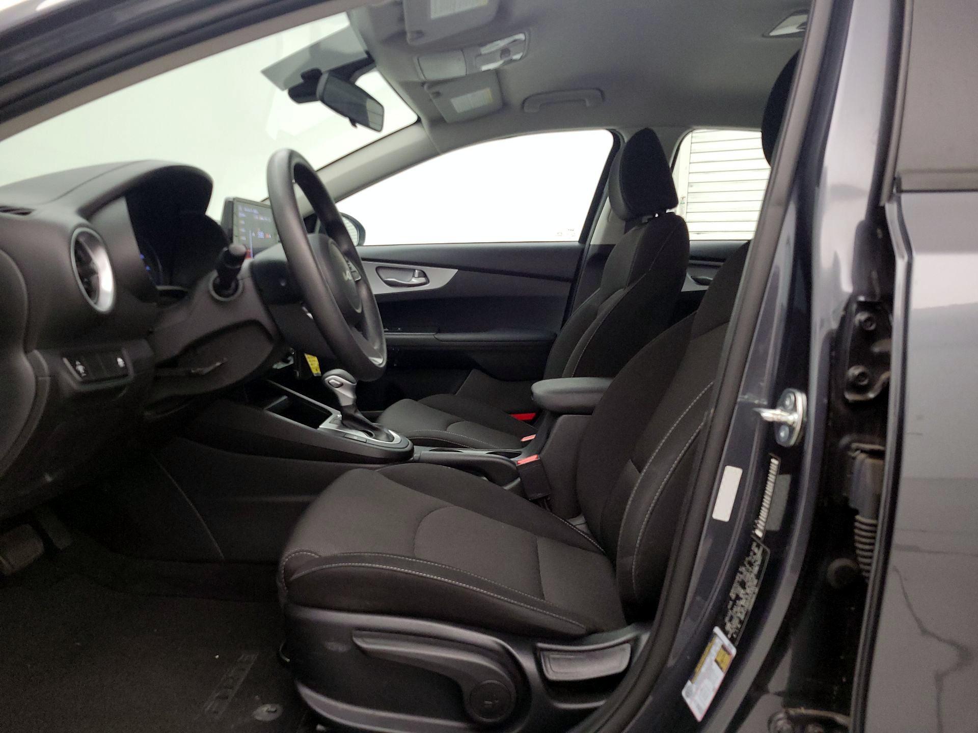 Thumbnail: 2023 Kia Forte - 11