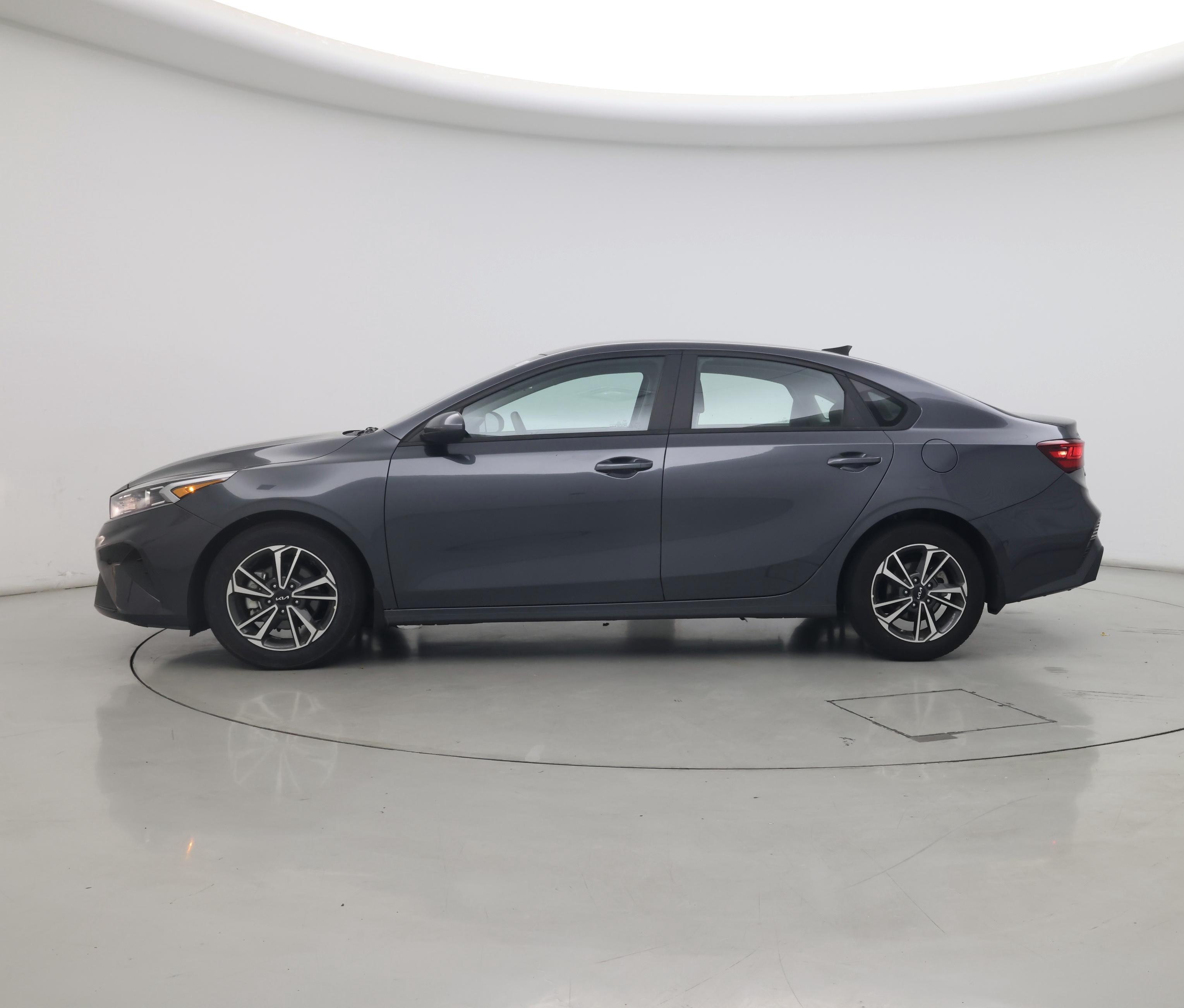 Thumbnail: 2023 Kia Forte - 3