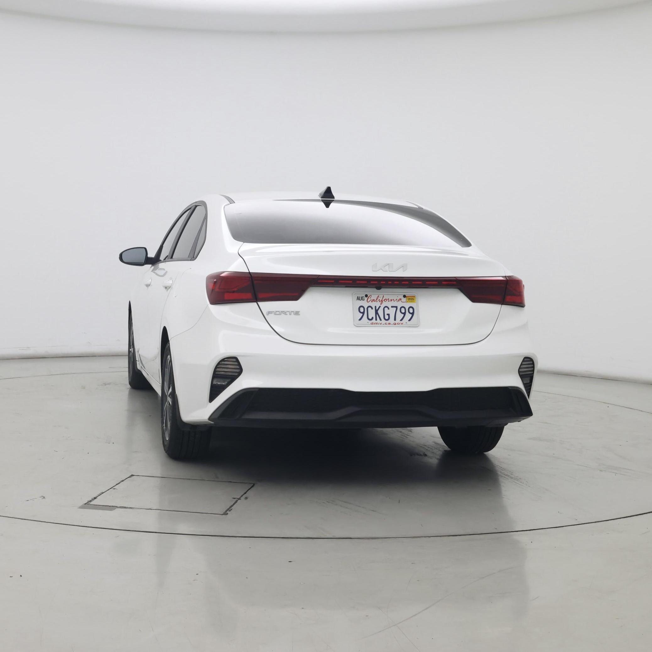 Thumbnail: 2023 Kia Forte - 6