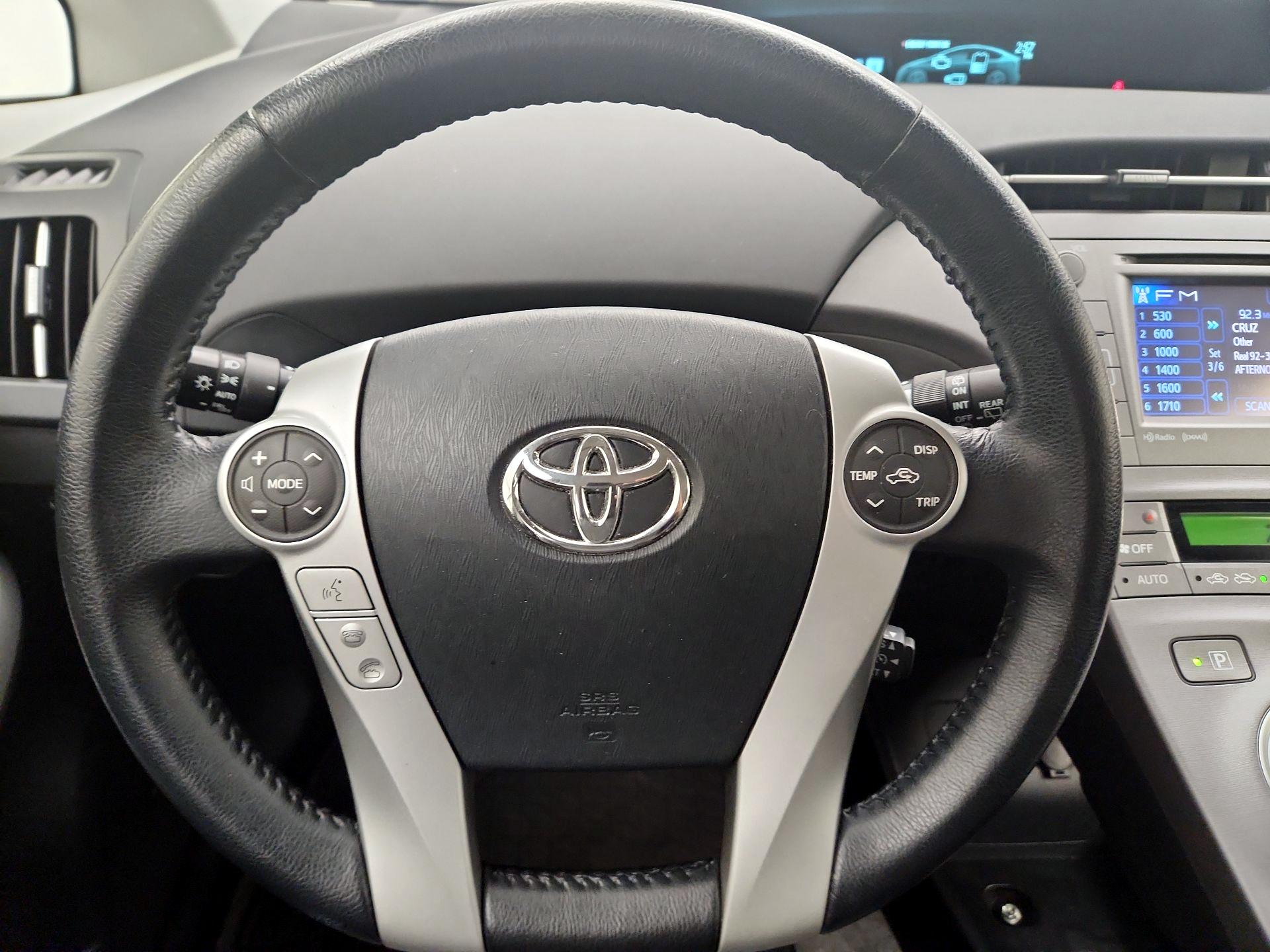 Thumbnail: 2015 Toyota Prius - 10