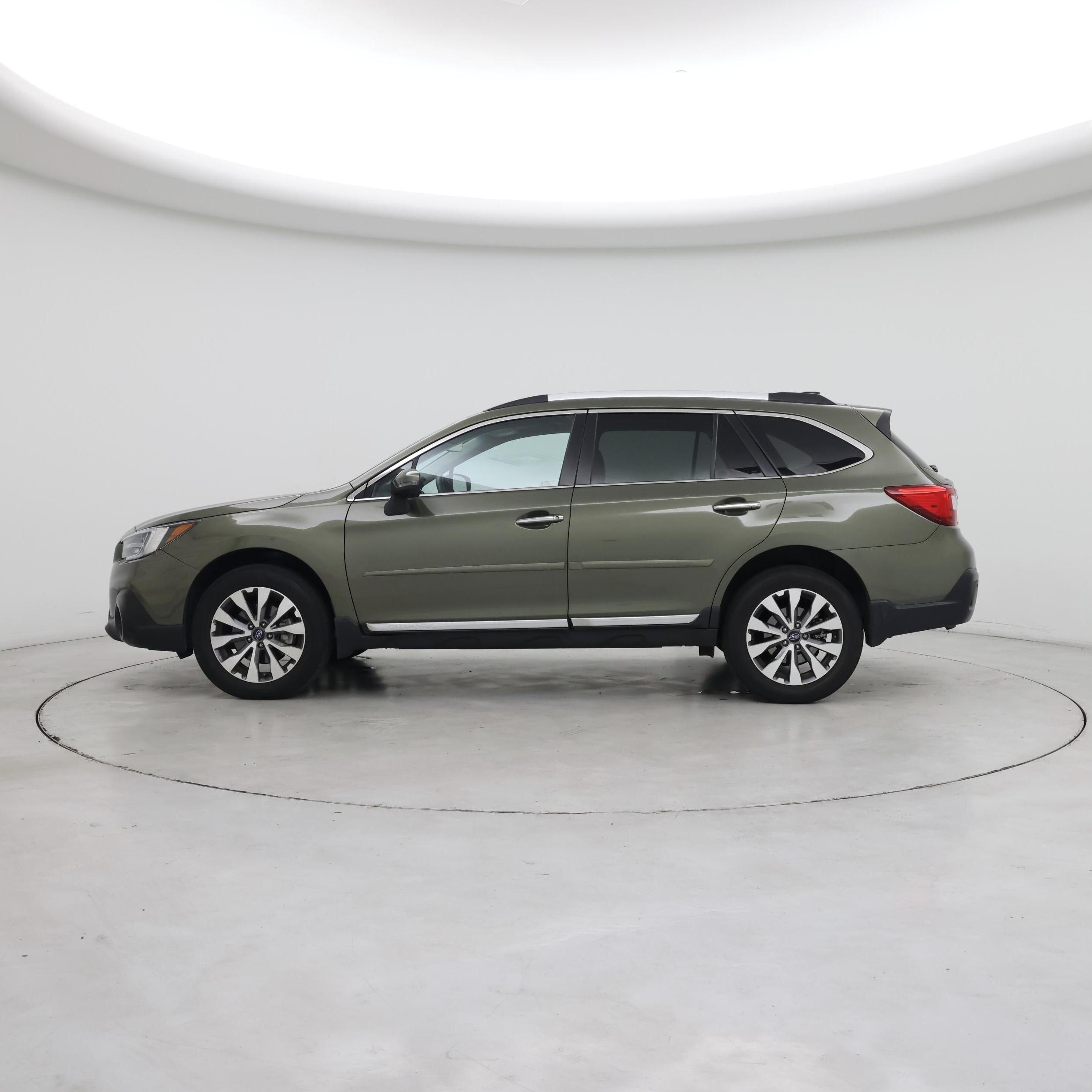 Thumbnail: 2018 Subaru Outback - 3