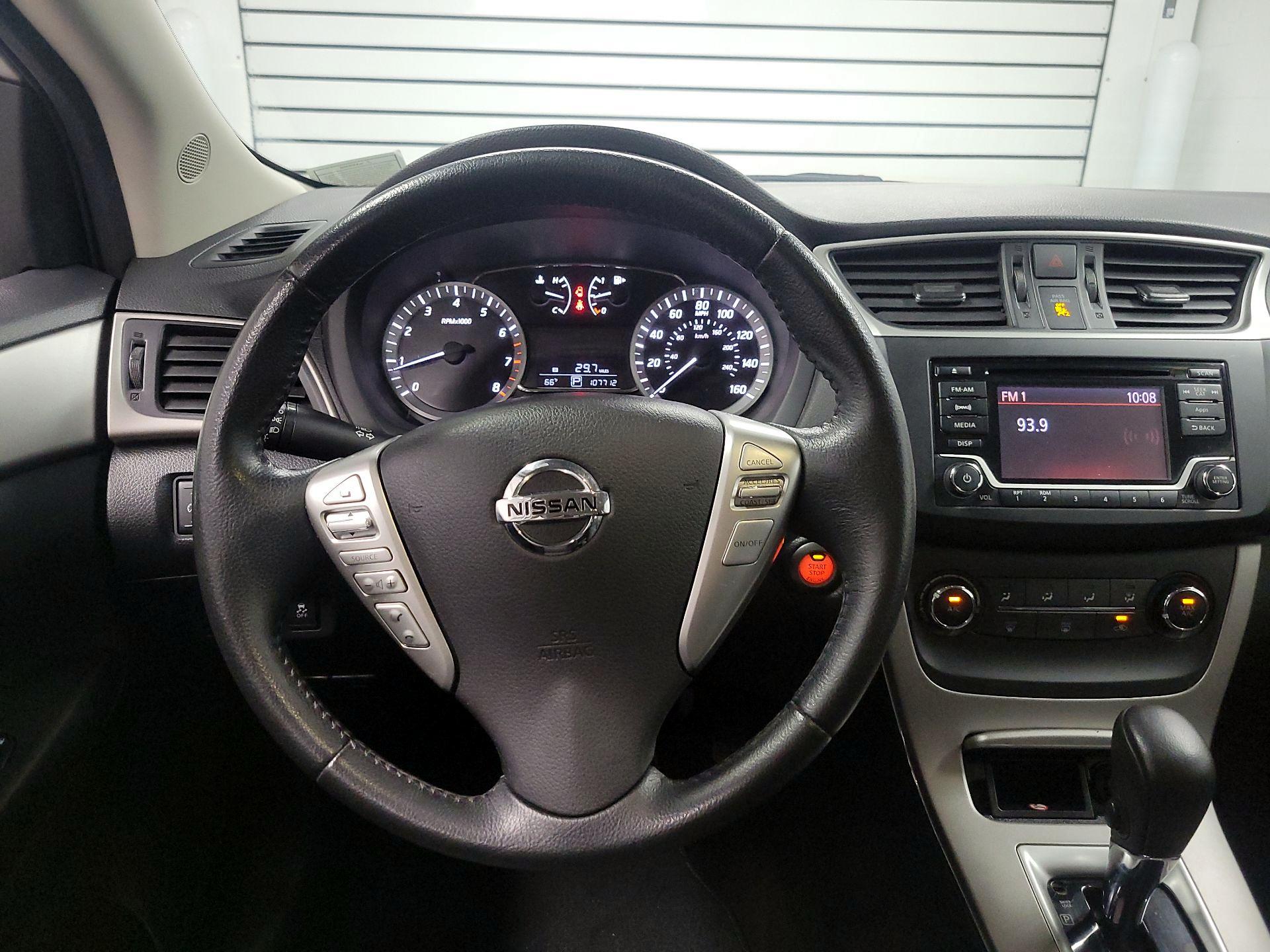 Thumbnail: 2015 Nissan Sentra - 10