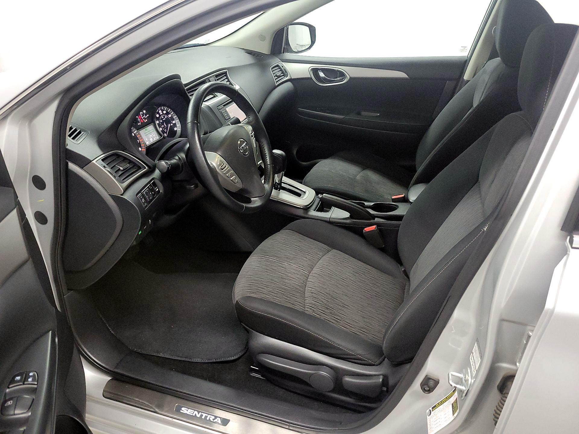 Thumbnail: 2015 Nissan Sentra - 11