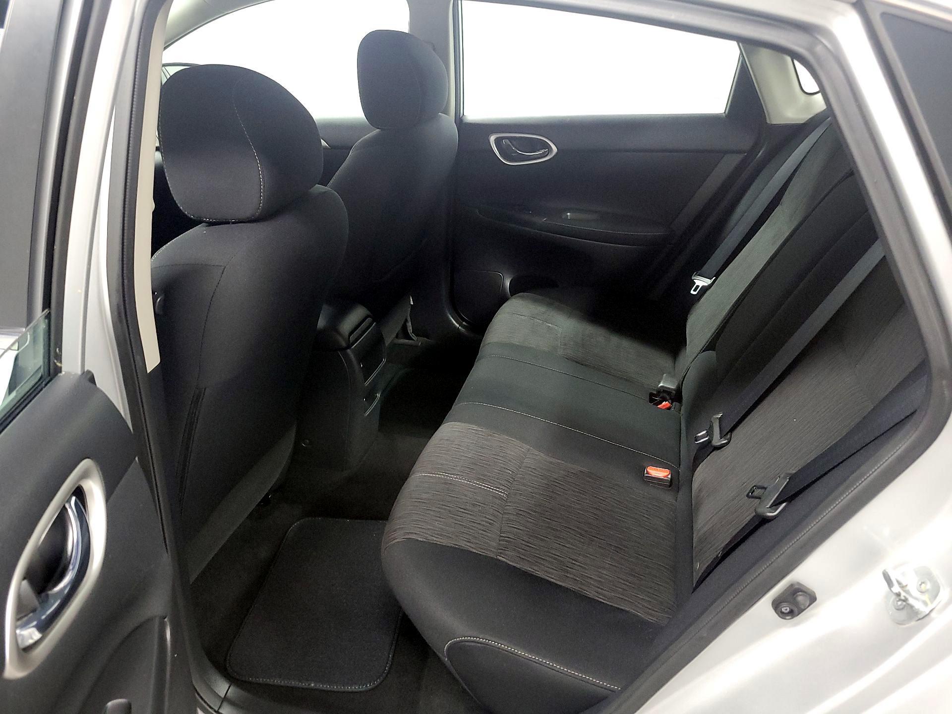 Thumbnail: 2015 Nissan Sentra - 18