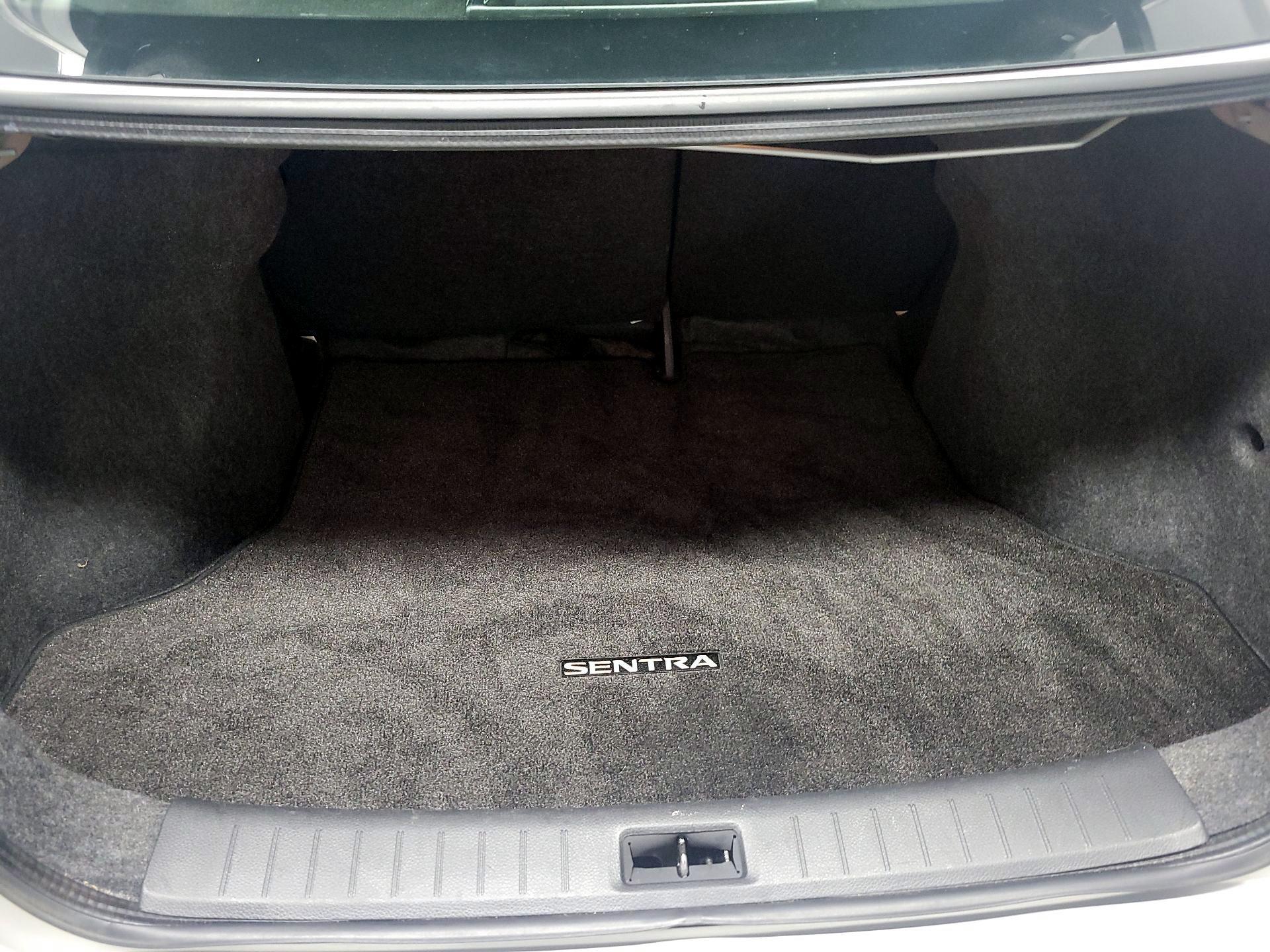 Thumbnail: 2015 Nissan Sentra - 19