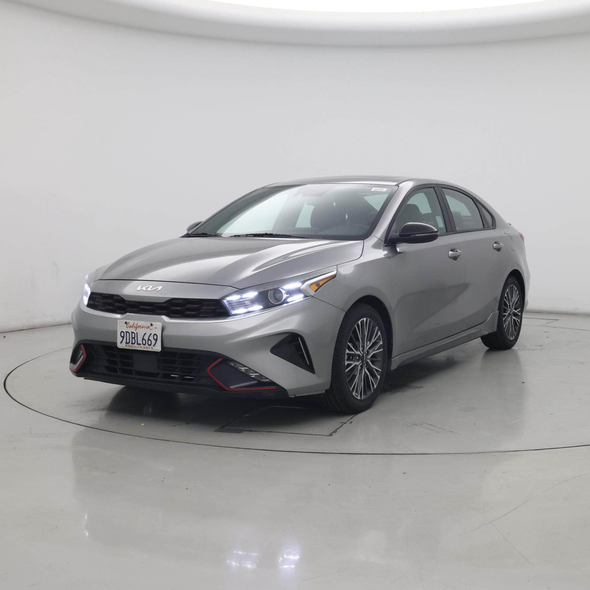 Thumbnail: 2023 Kia Forte - 4
