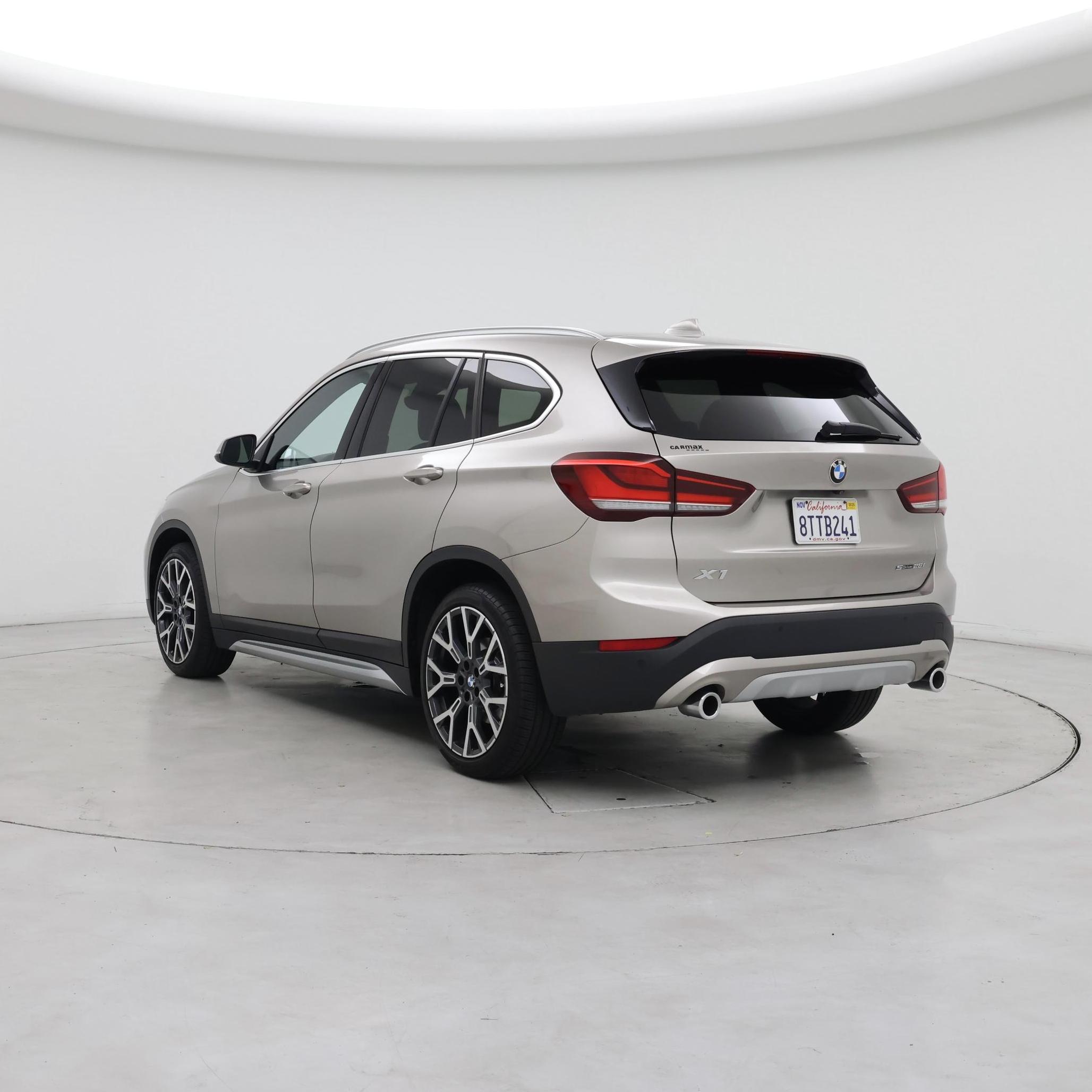 Thumbnail: 2021 BMW X1 - 2