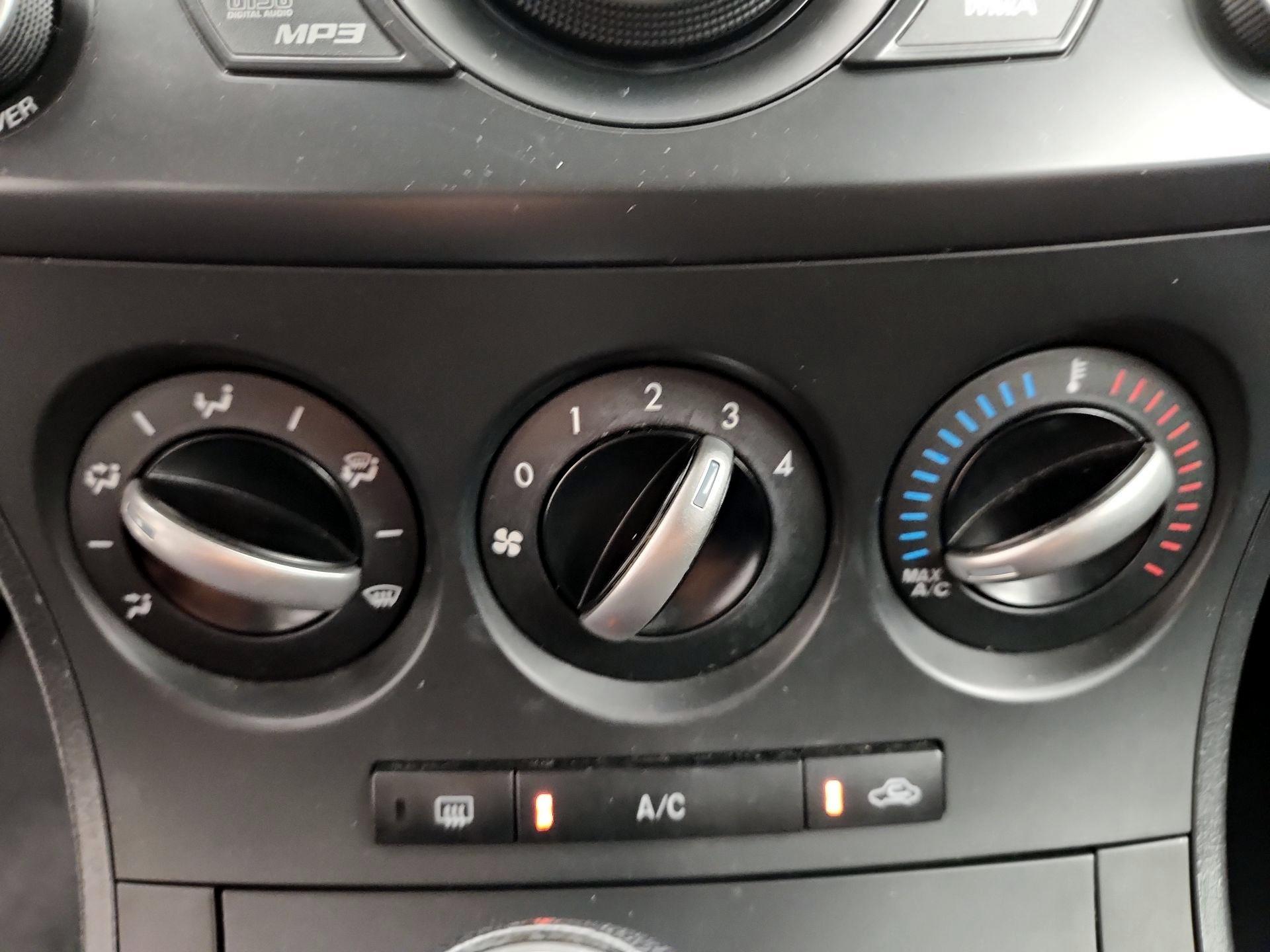 Thumbnail: 2013 Mazda Mazda3 - 14