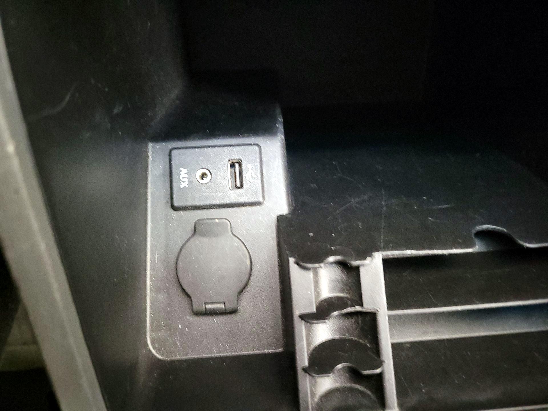 Thumbnail: 2015 Nissan Frontier - 17