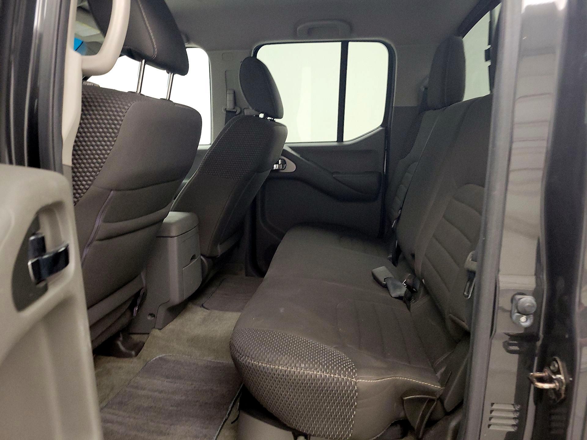 Thumbnail: 2015 Nissan Frontier - 18