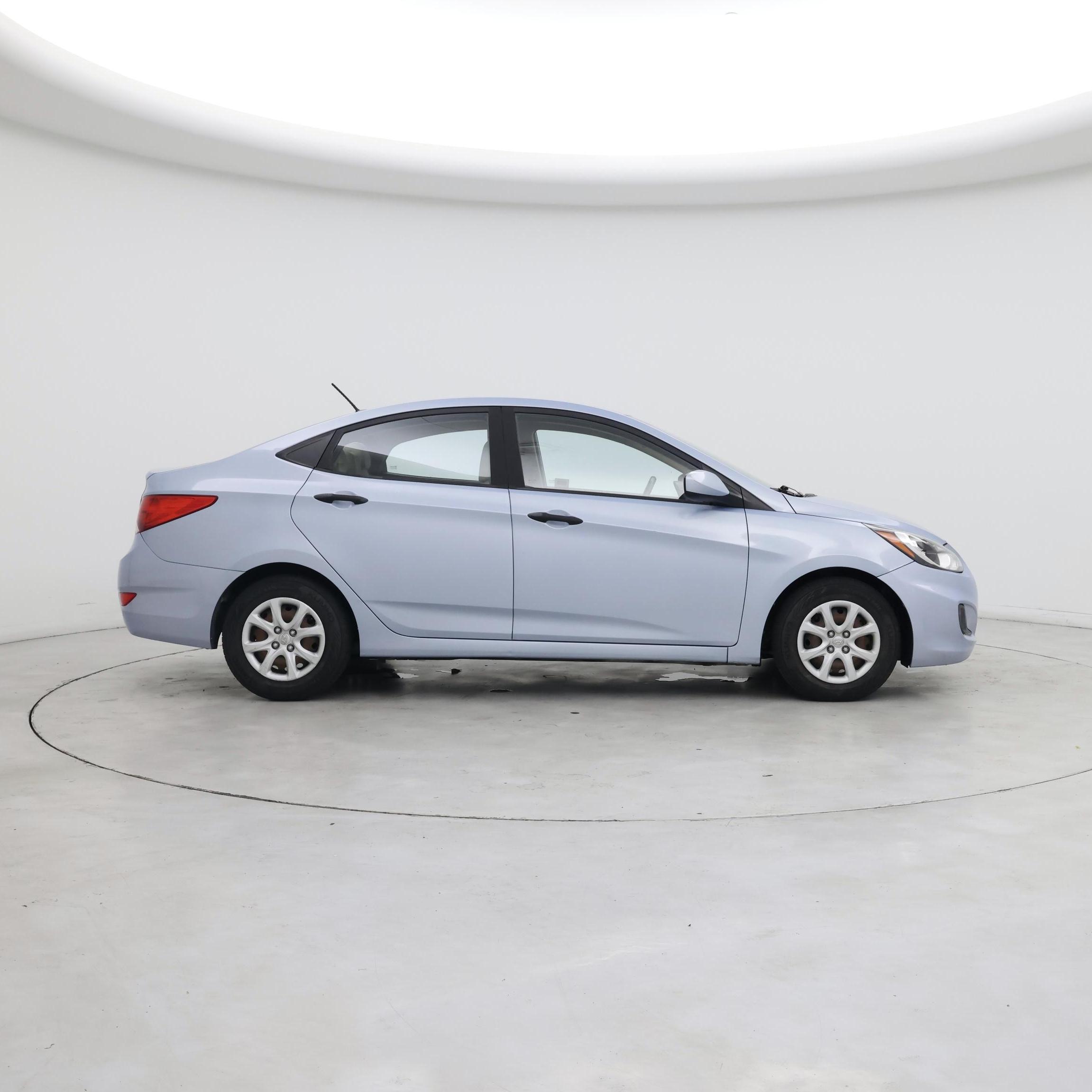Thumbnail: 2013 Hyundai Accent - 7